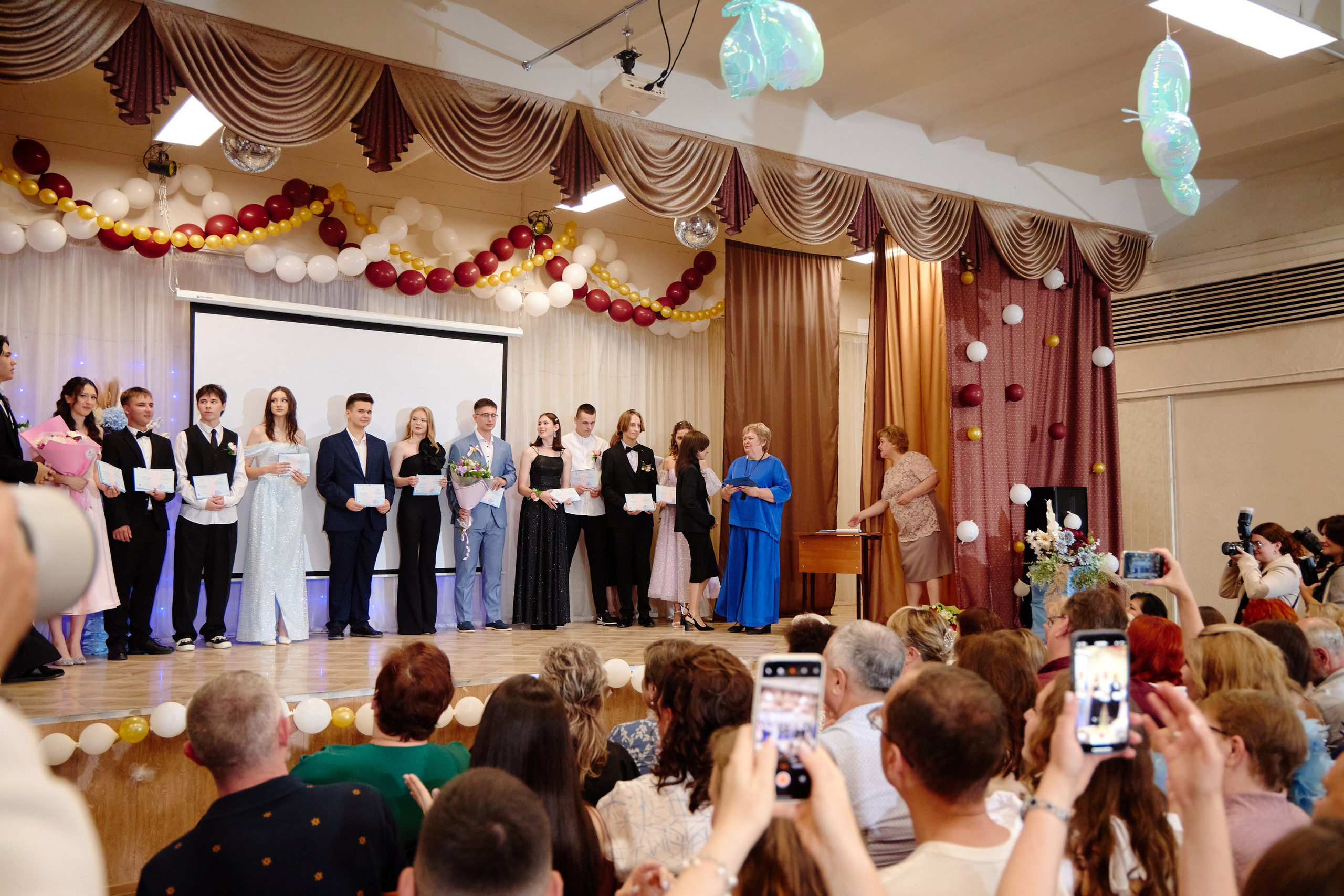 Выпускной 35 Сош. Фотограф Выпускные альбомы Таганрог Сергей Коробченко