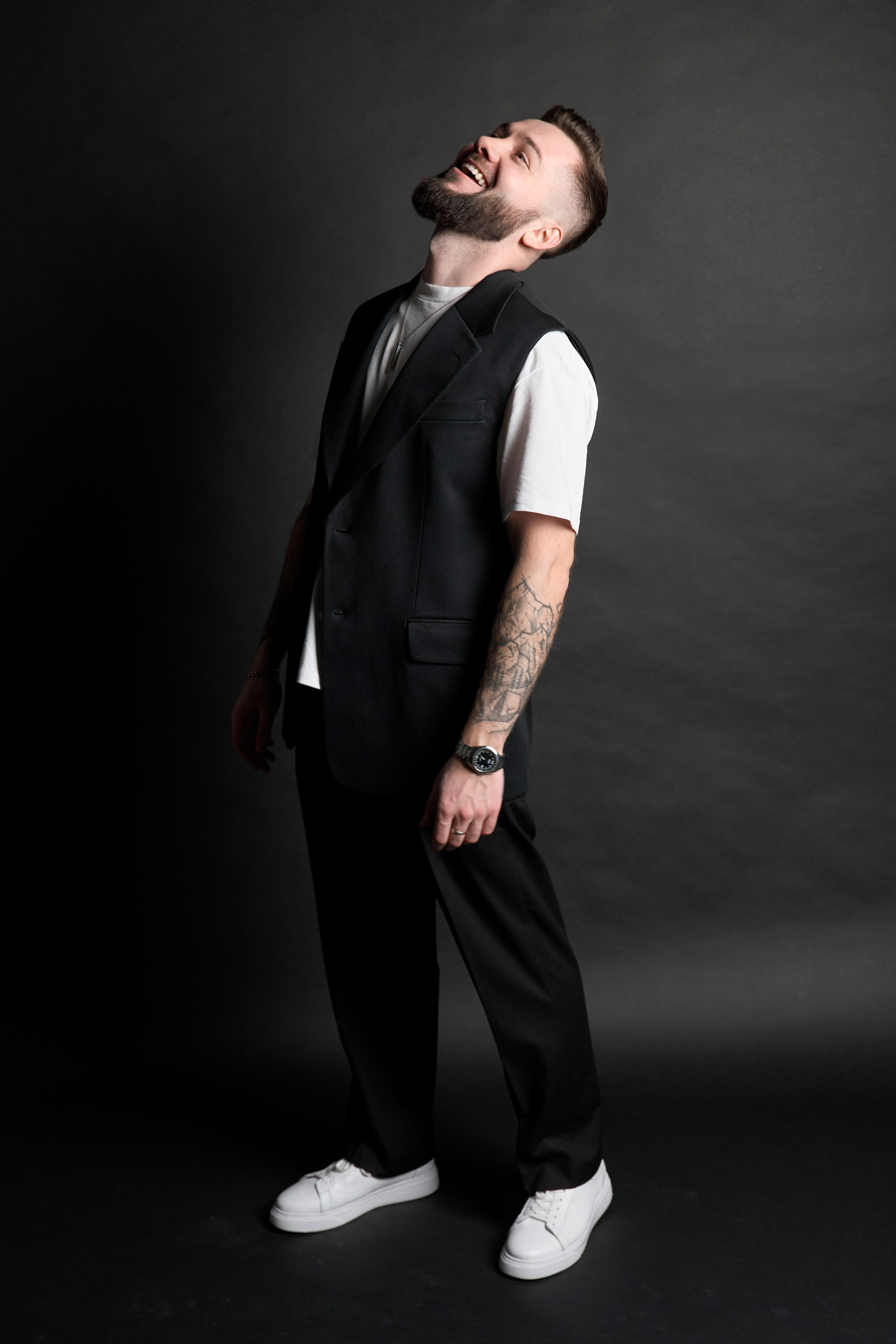 Саша. Главная