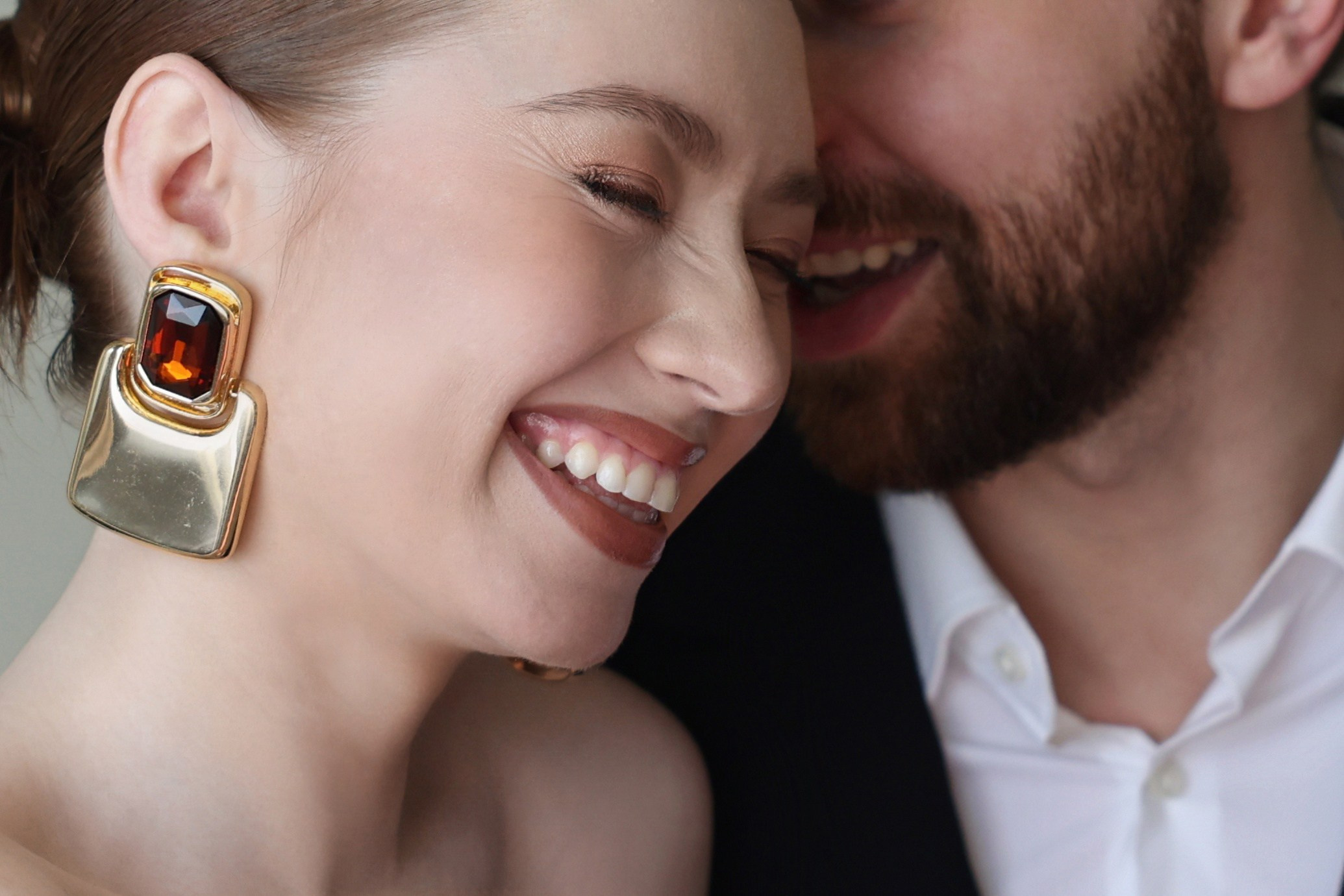 Свадебная фотосессия, Свадебная фотосессия в Москве. Свадебная фотосессия в Зеленограде. Жених и невеста фотосессия. Заказать свадебную фотосессию. Фотограф на свадьбу в Москве. Фотограф на свадьбу в Зеленограде.  Свадебная фотосессия в гостиничном номере. Фотосессия в отеле на свадьбу.