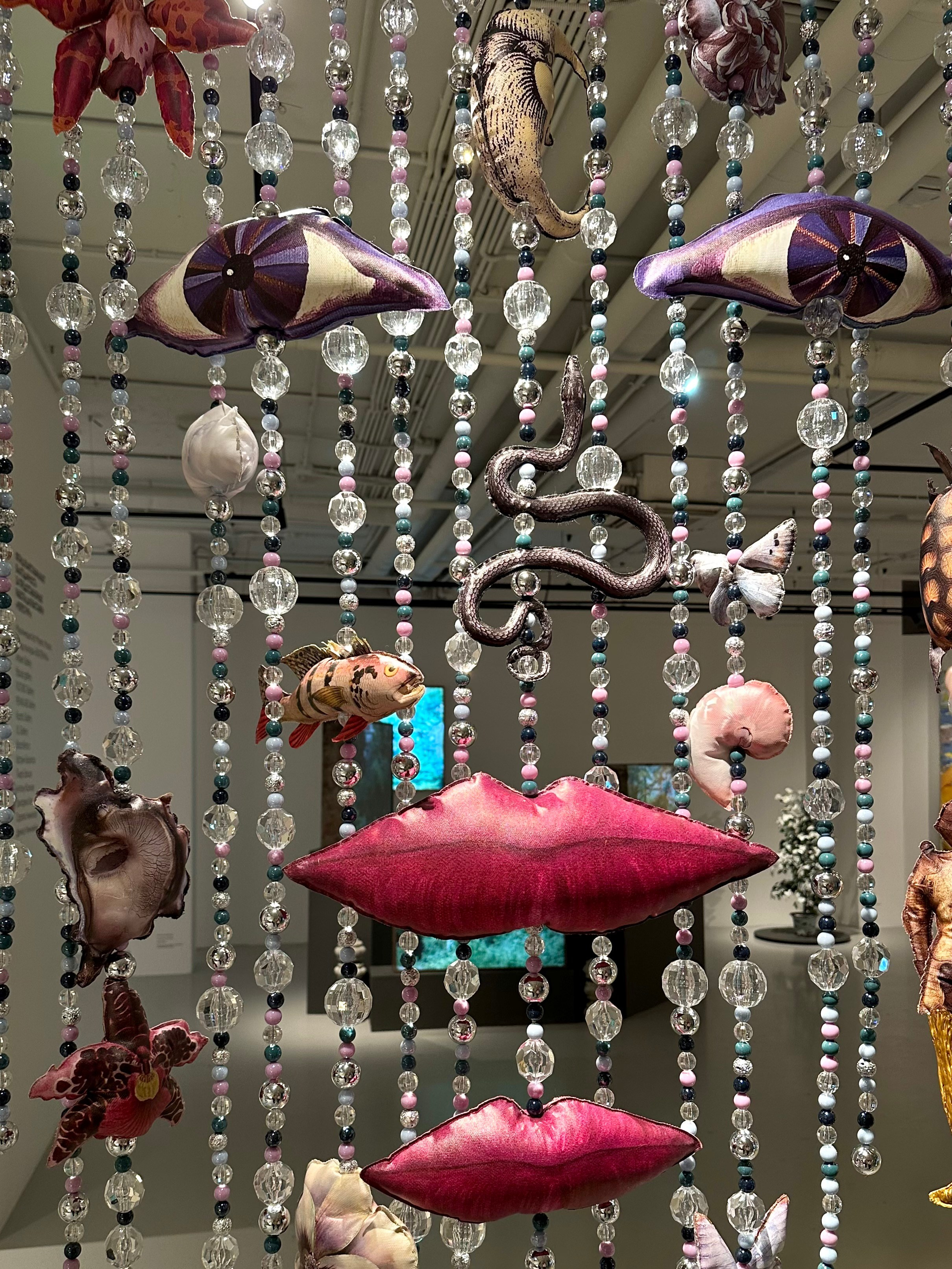 Выставка Чересчур. Фотосессии и репортаж — Фотограф в Москве — Рина Серёгина