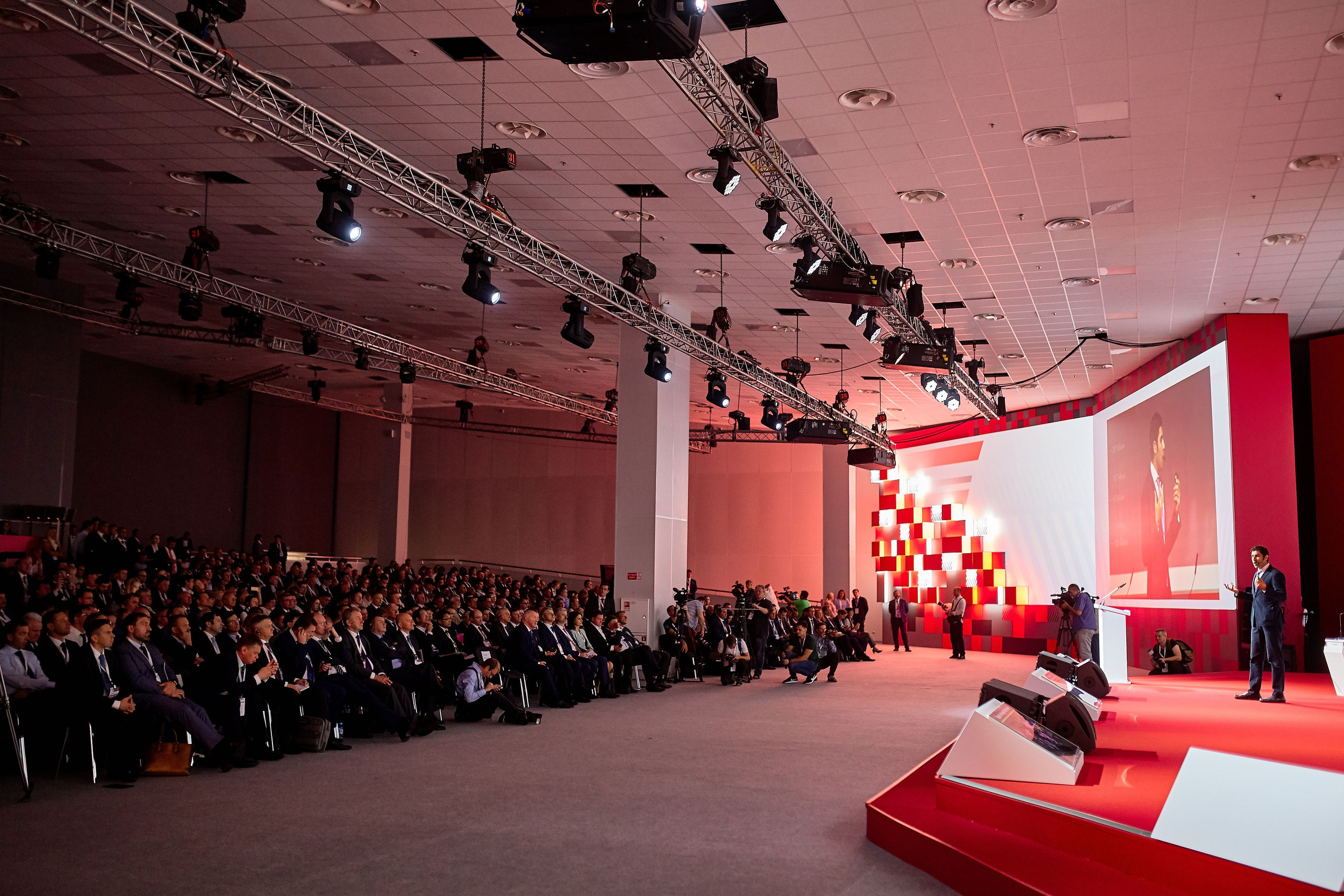 Репортажная фотосъёмка деловых мероприятий. Репортажный фотограф | Роза Хутор Красная Поляна Сочи Сириус