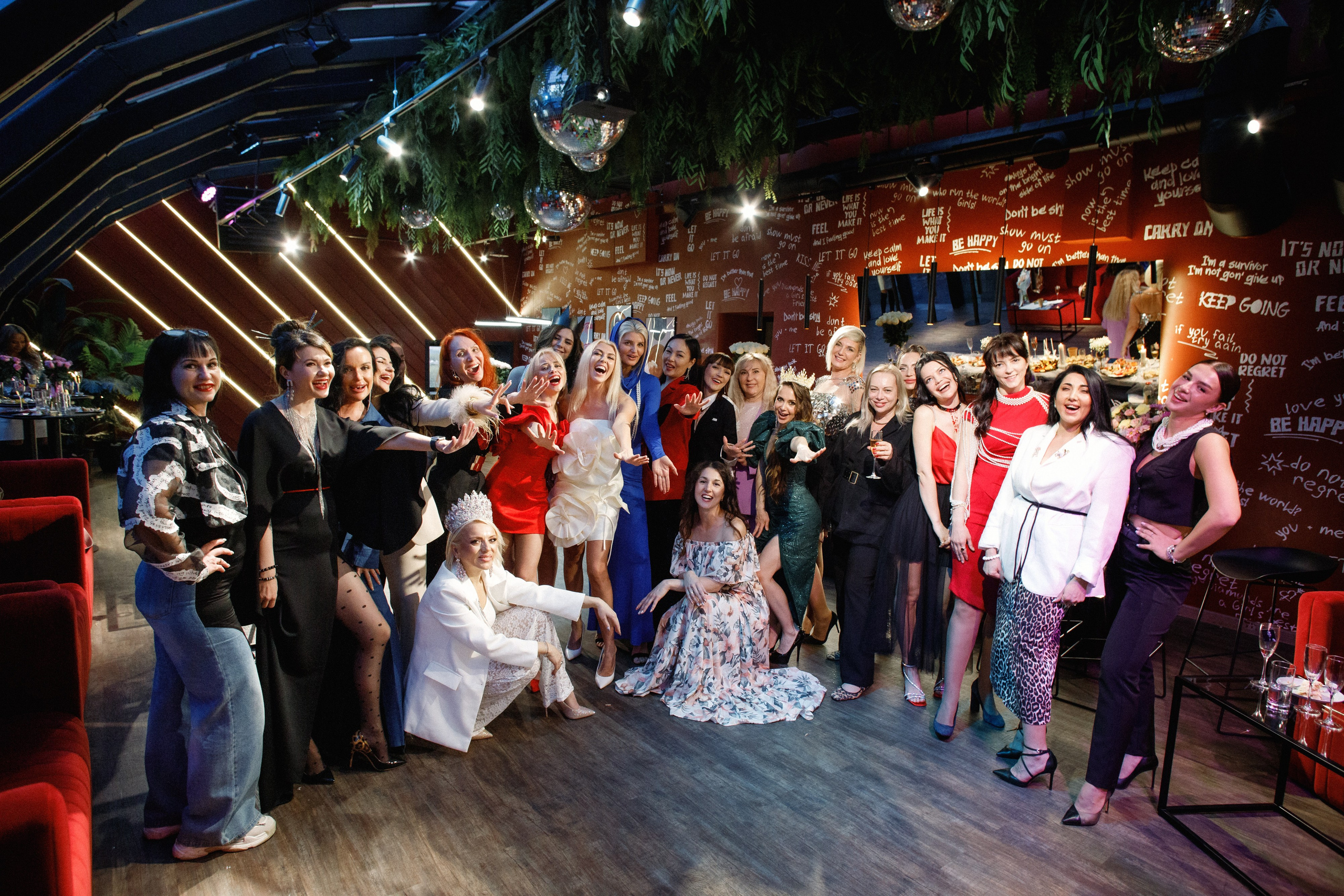 QUEEN KHV [12 ЛЕТ]. СВОИ. ФОТООТЧЕТЫ-СОБЫТИЯ-МЕСТА