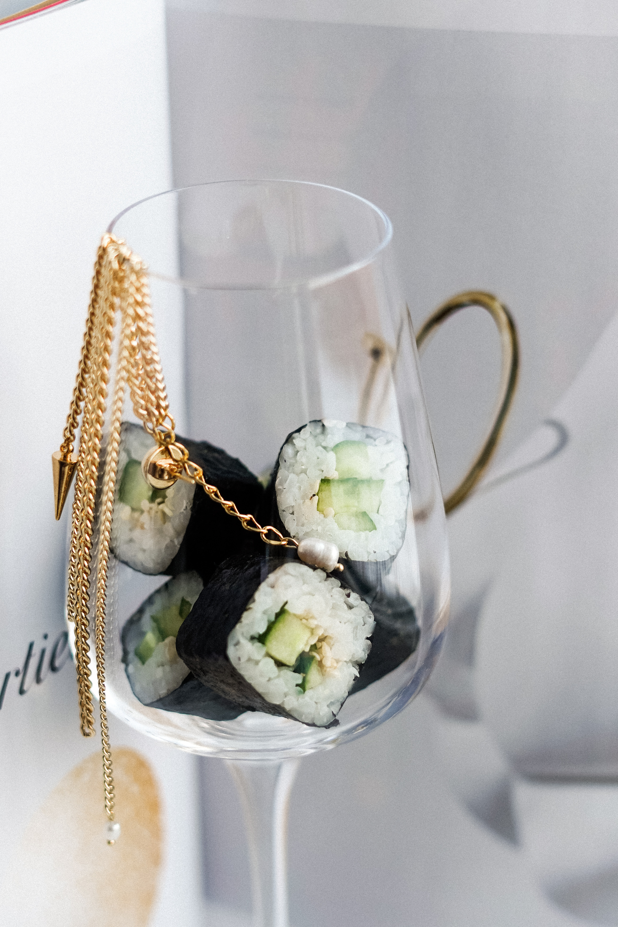 Доставка суши Stereo sushi. VISUAL ARTIST · KRONGAUZ ANASTASIA