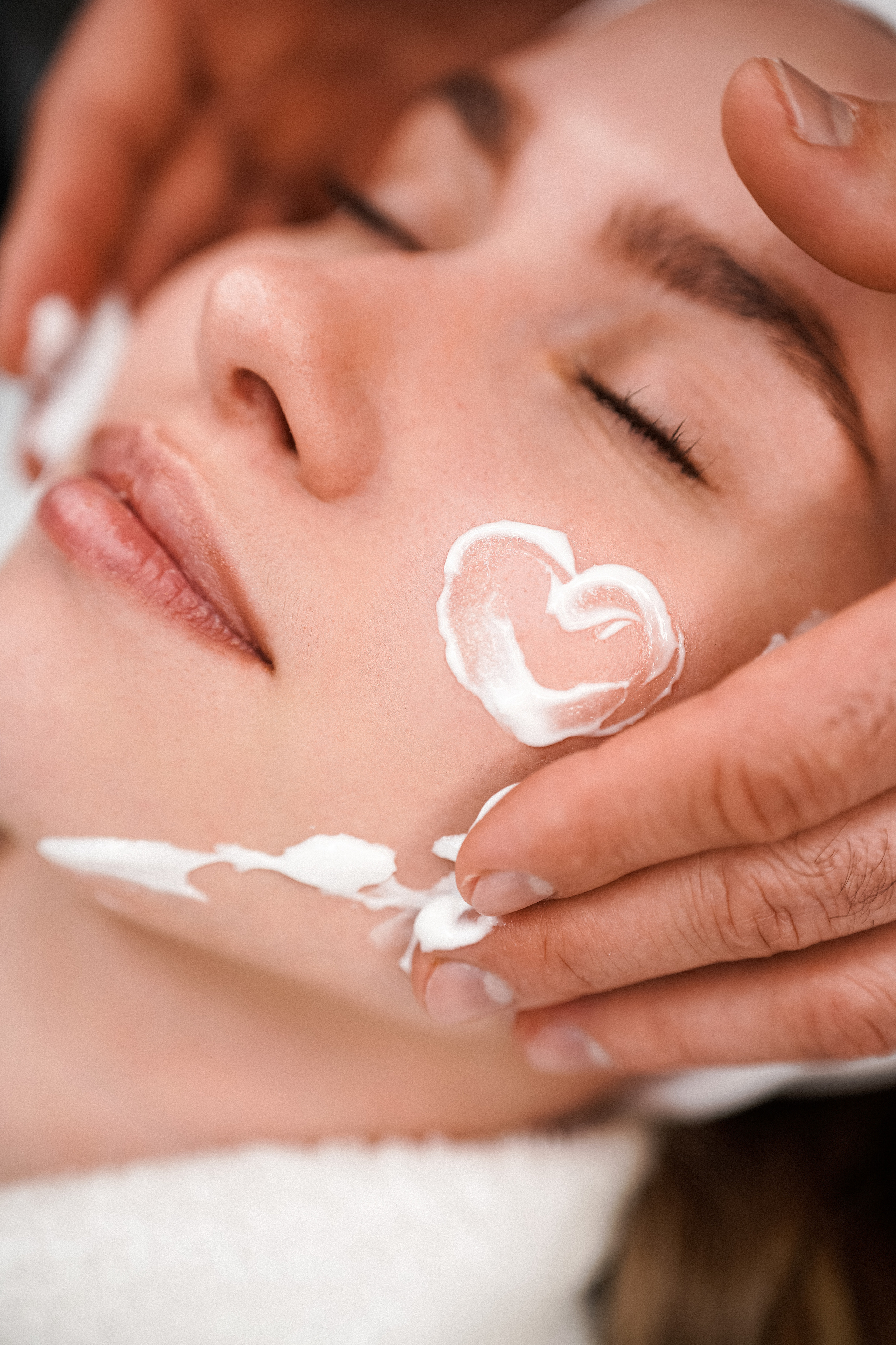 Косметология Vesna. VISUAL ARTIST · KRONGAUZ ANASTASIA