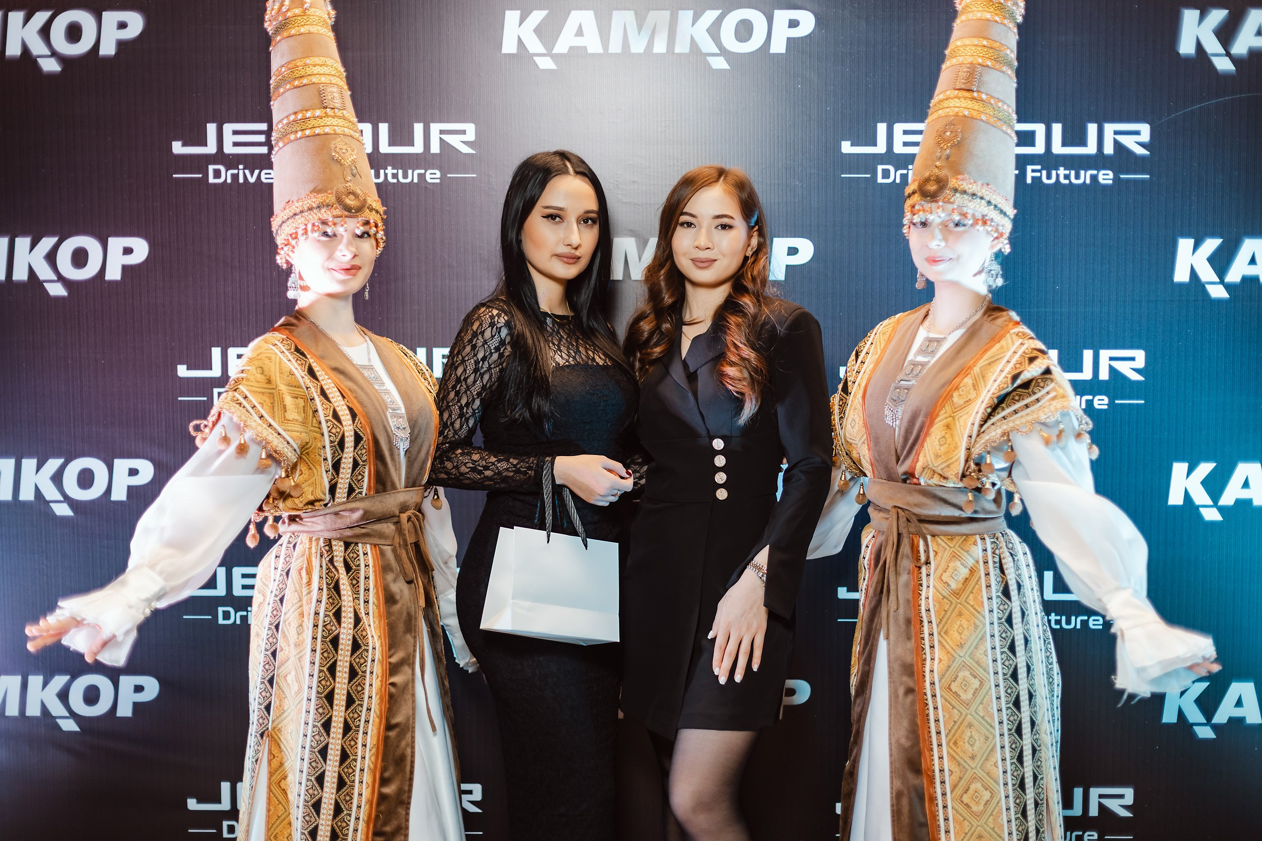 Открытие Jetour. Кипятком Павлодар