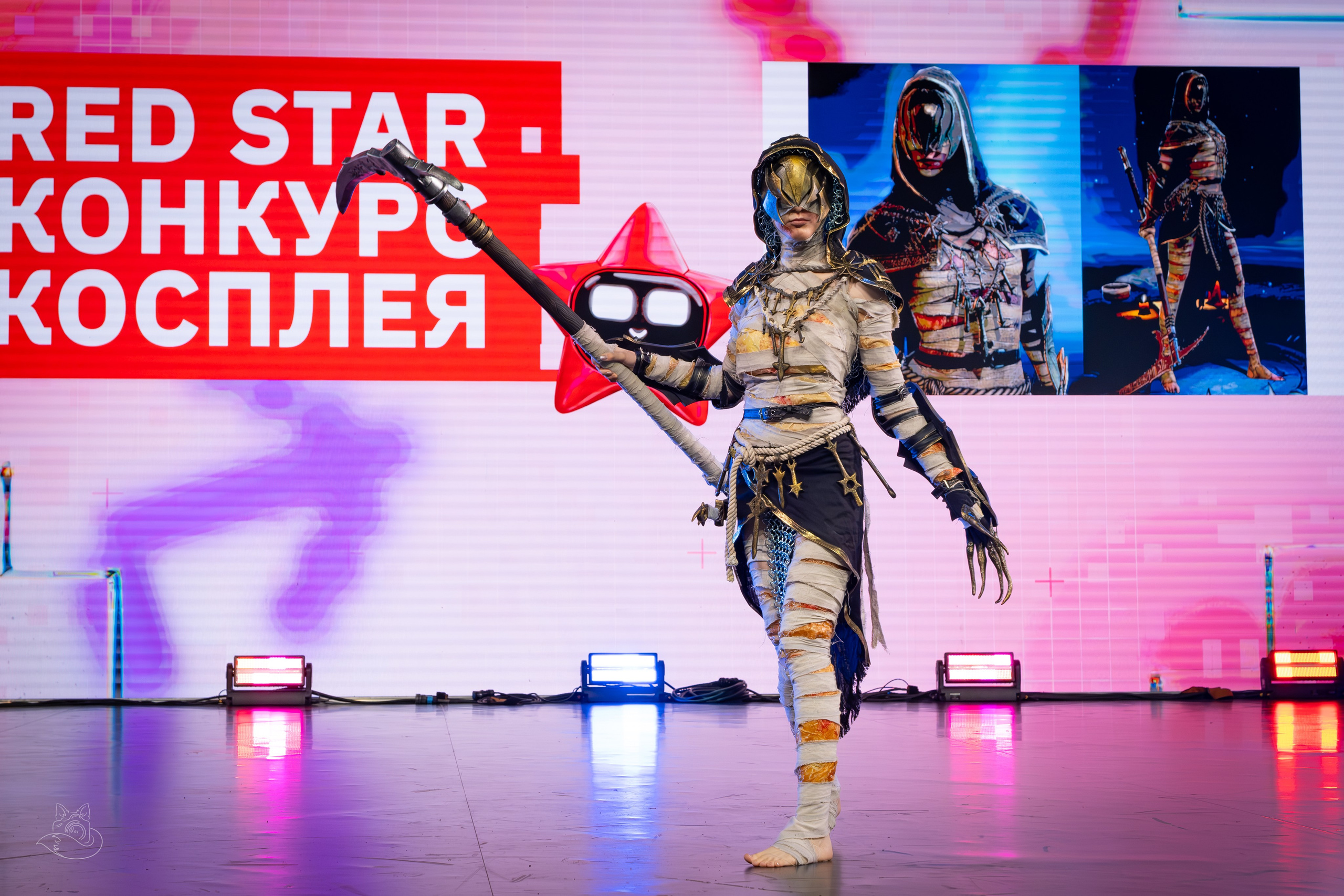 Сцена РЭД ЭКСПО 2024. Косплей фотограф