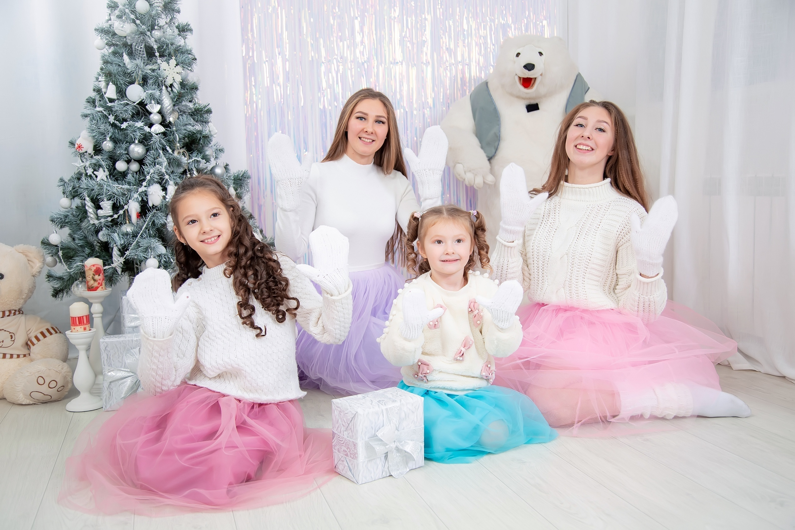 © Фотостудия "Олеся". Все права защищены. "Любое использование или копирование материалов или элементов дизайна сайта допускается только с разрешения правообладателя и со ссылкой на источник".