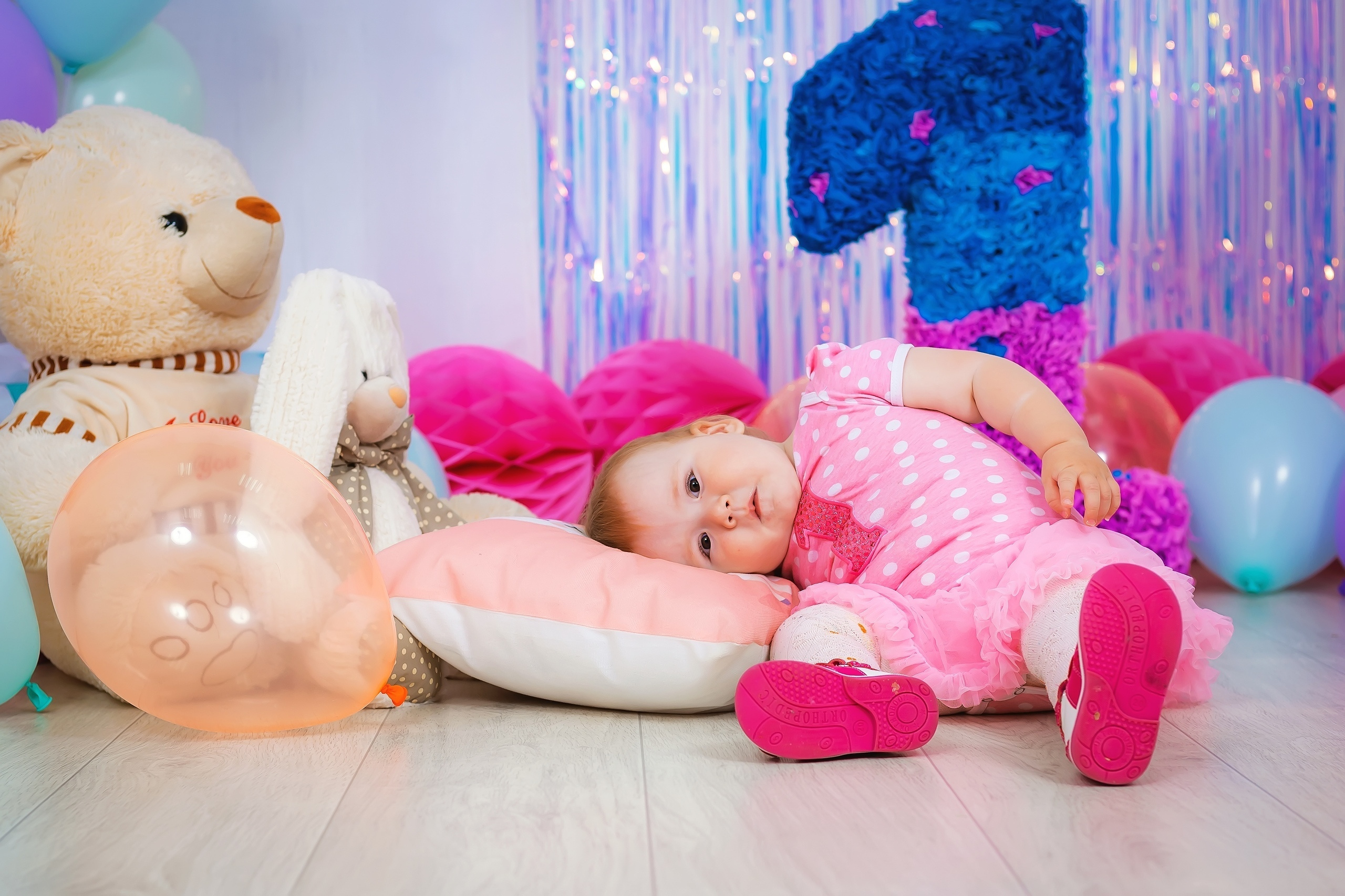 © Фотостудия "Олеся". Все права защищены. "Любое использование или копирование материалов или элементов дизайна сайта допускается только с разрешения правообладателя и со ссылкой на источник".