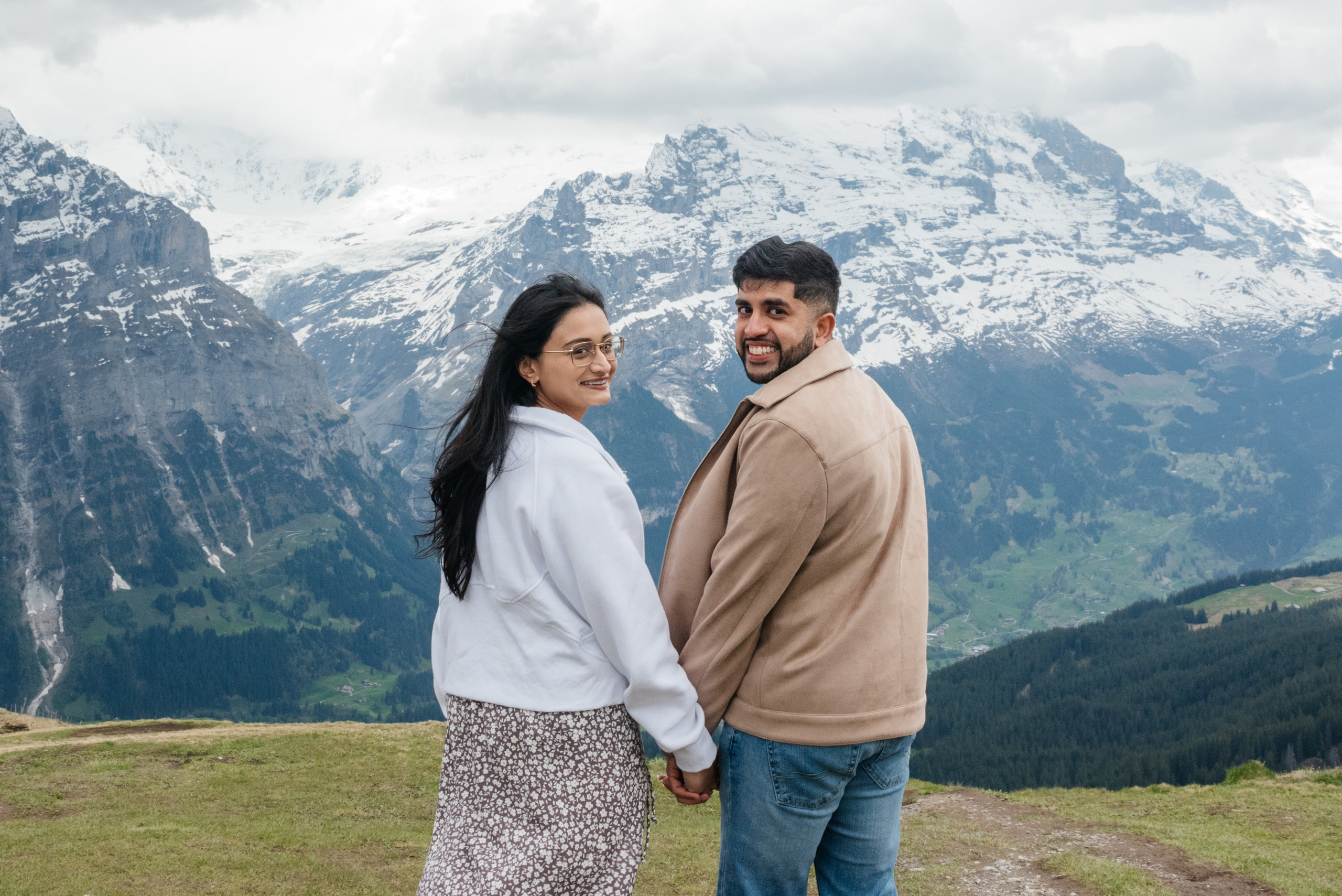 Bijal & Nihar (Grindelwald). Photographer in Interlaken area