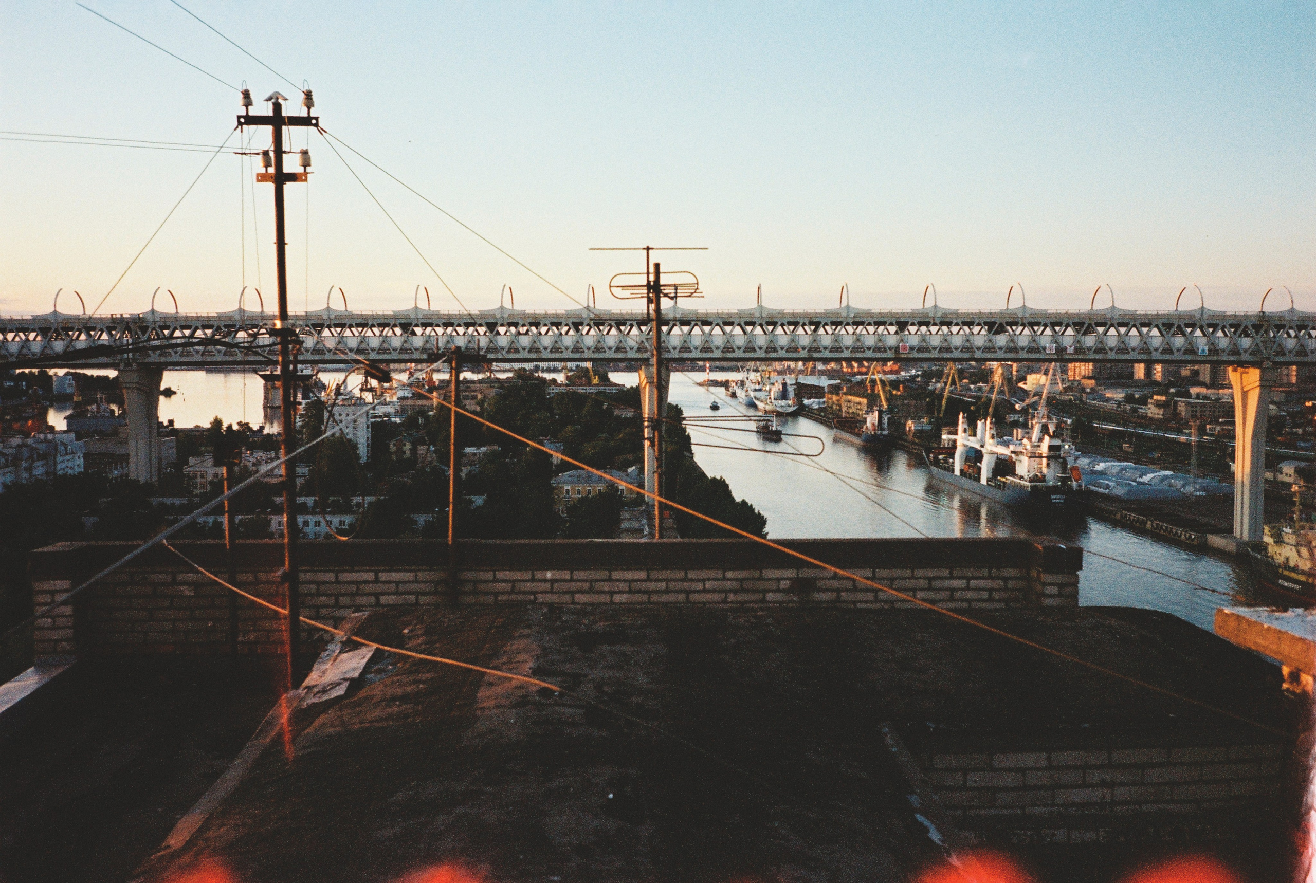 Фотографии цветные. Свадебный и семейный пленочный фотограф в Петербурге Истомина Ирина