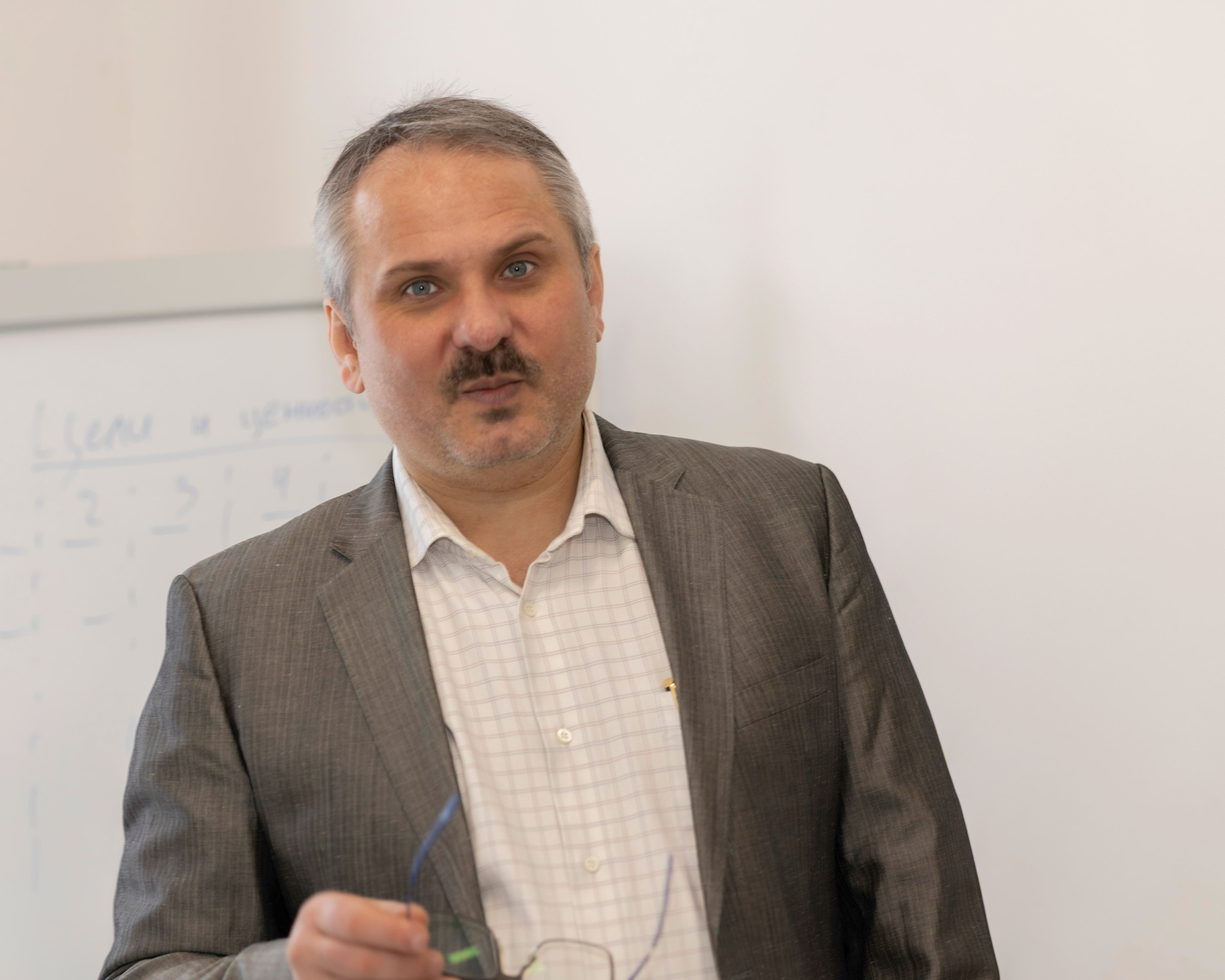 БИЗНЕС ПОРТРЕТ. Визуальная упаковка брендов и проектов через фото и видеопроизводство