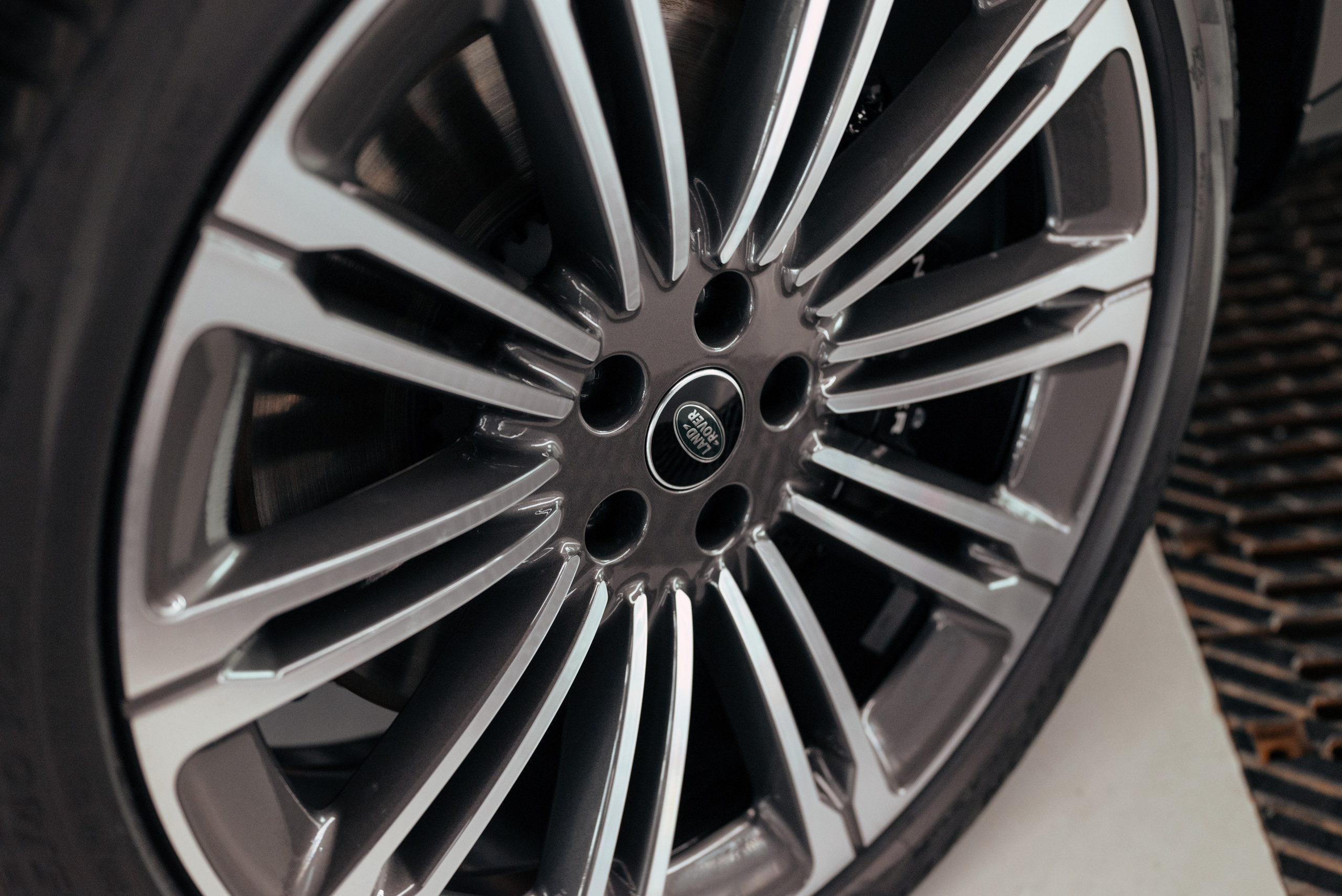 Range Rover long brown on white. DeLorein