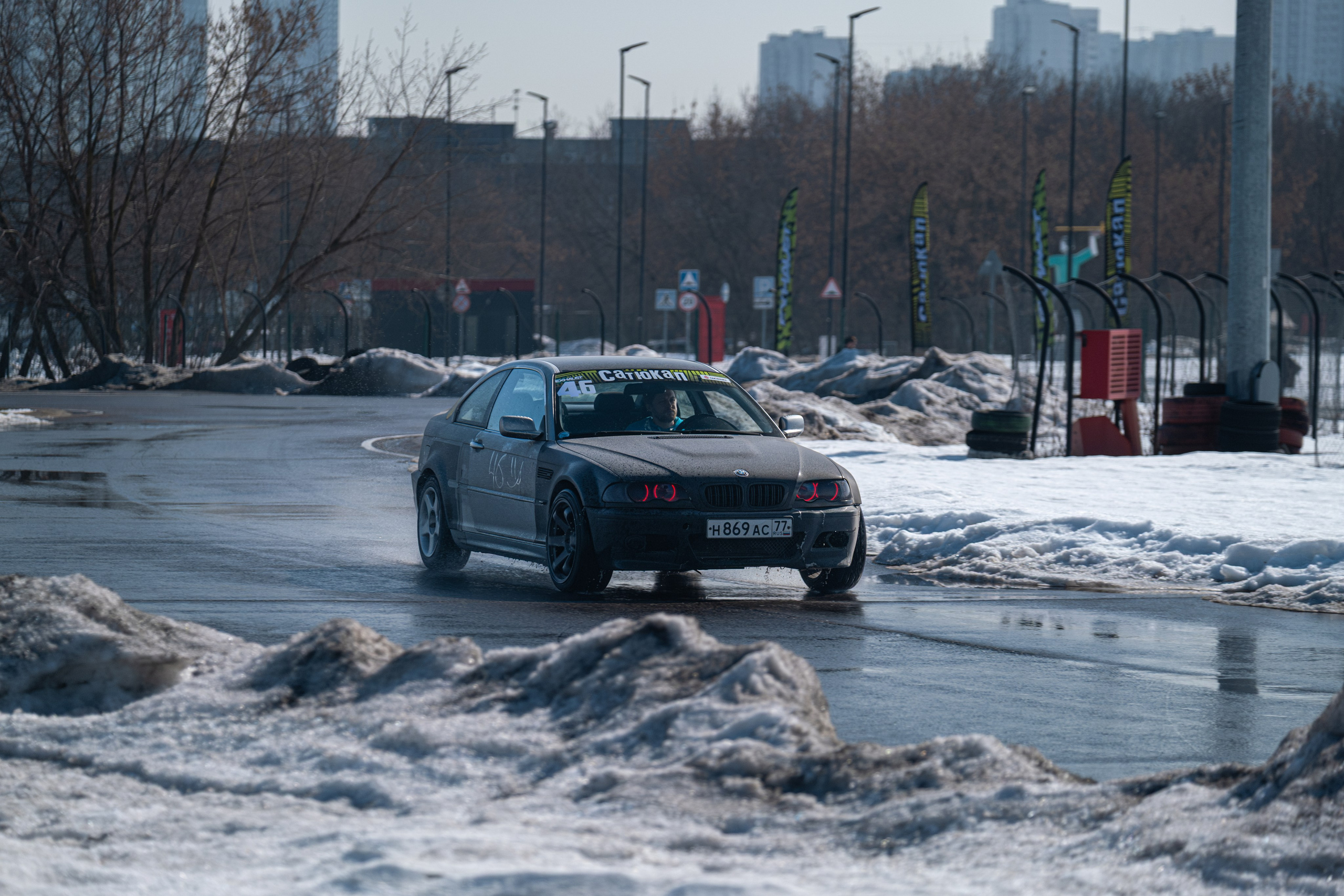 Спортивная автомобильная съемка. Malenkyia