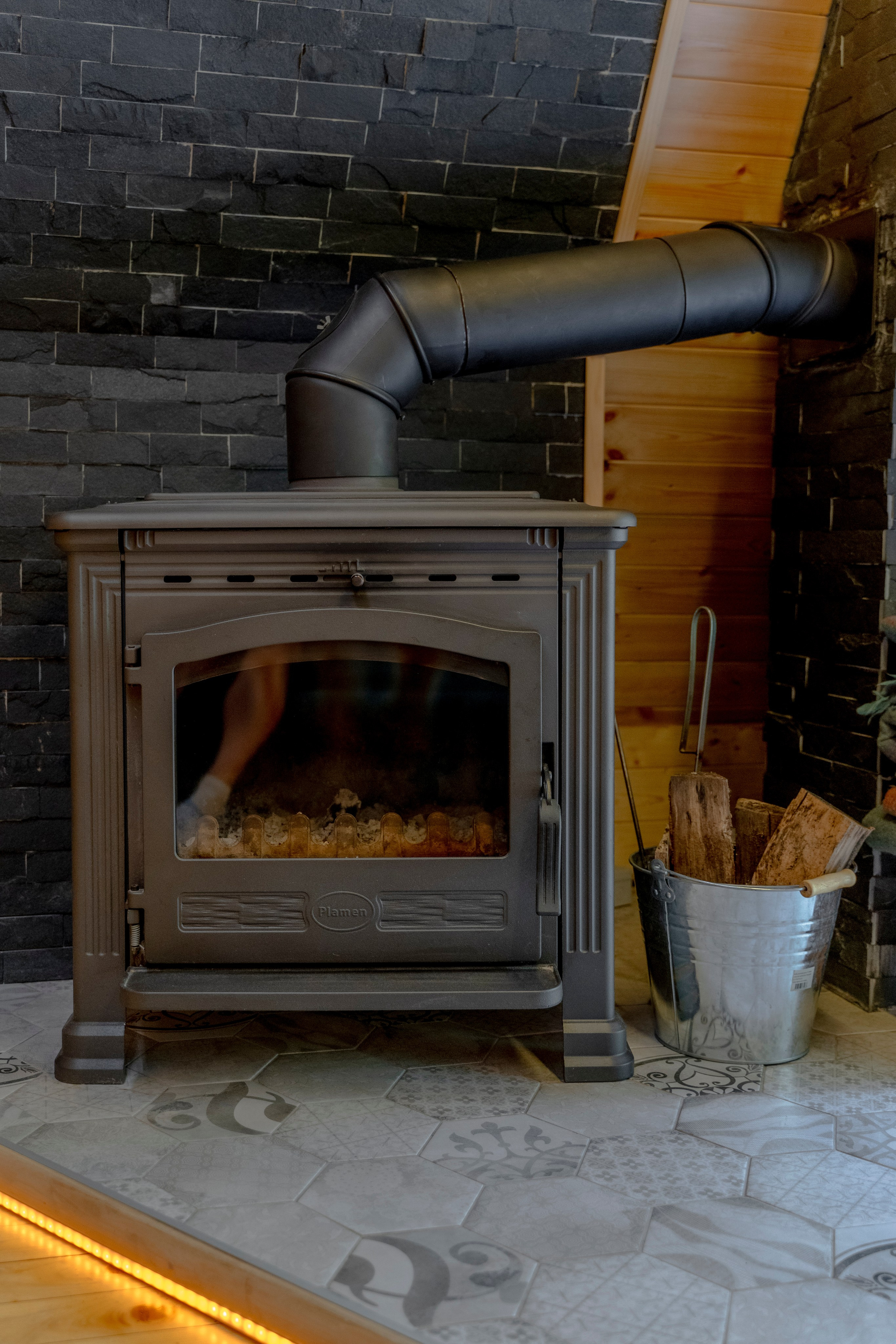 Viktorija Chalet. Photographer Liana Sudets Serbia Kopaonik Brzece Brus