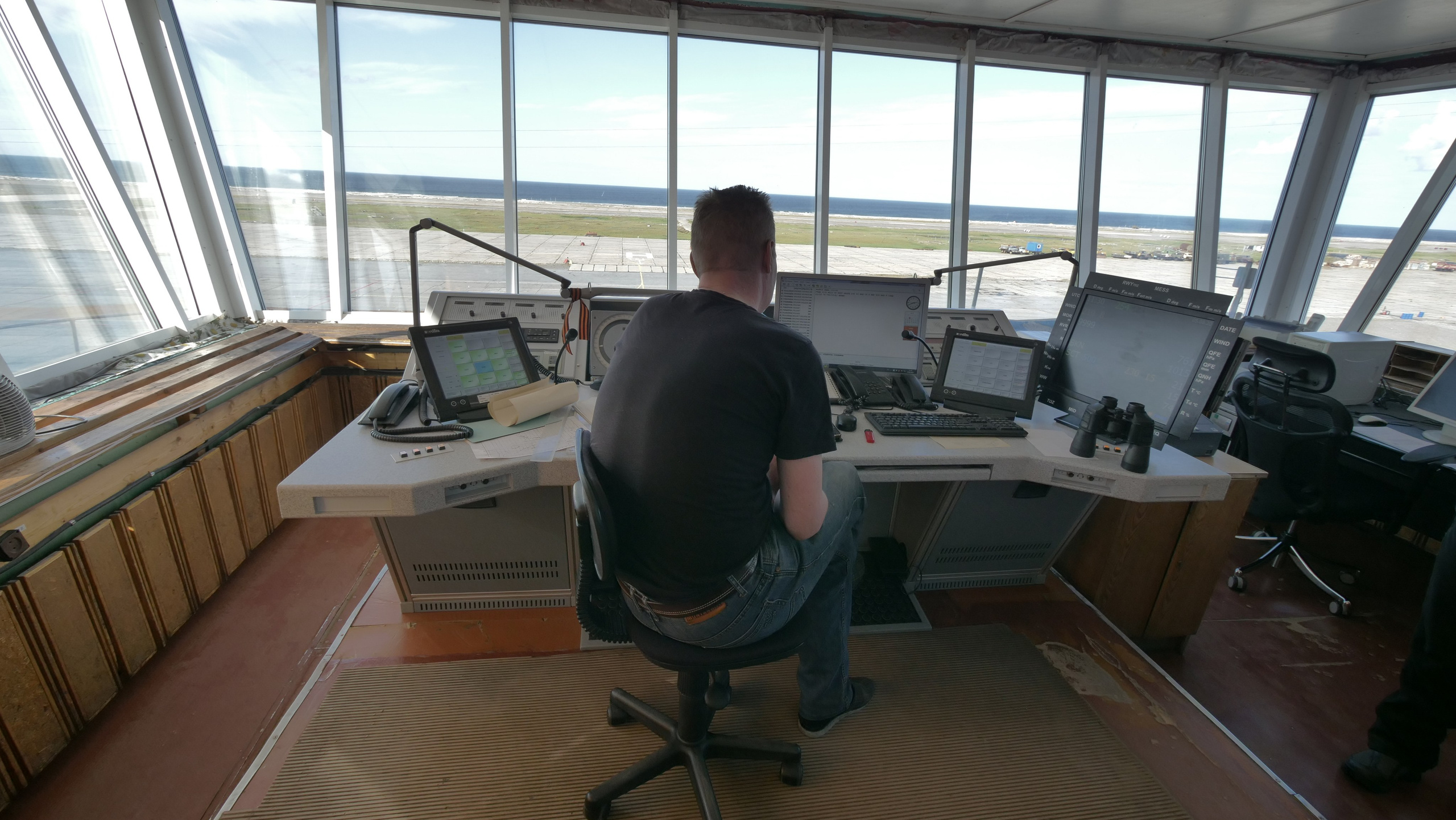 Амдерма — наука (2020 г.). Фотоальбом показывающий увлекательный мир авиации и мир медведей Андрея Иванова