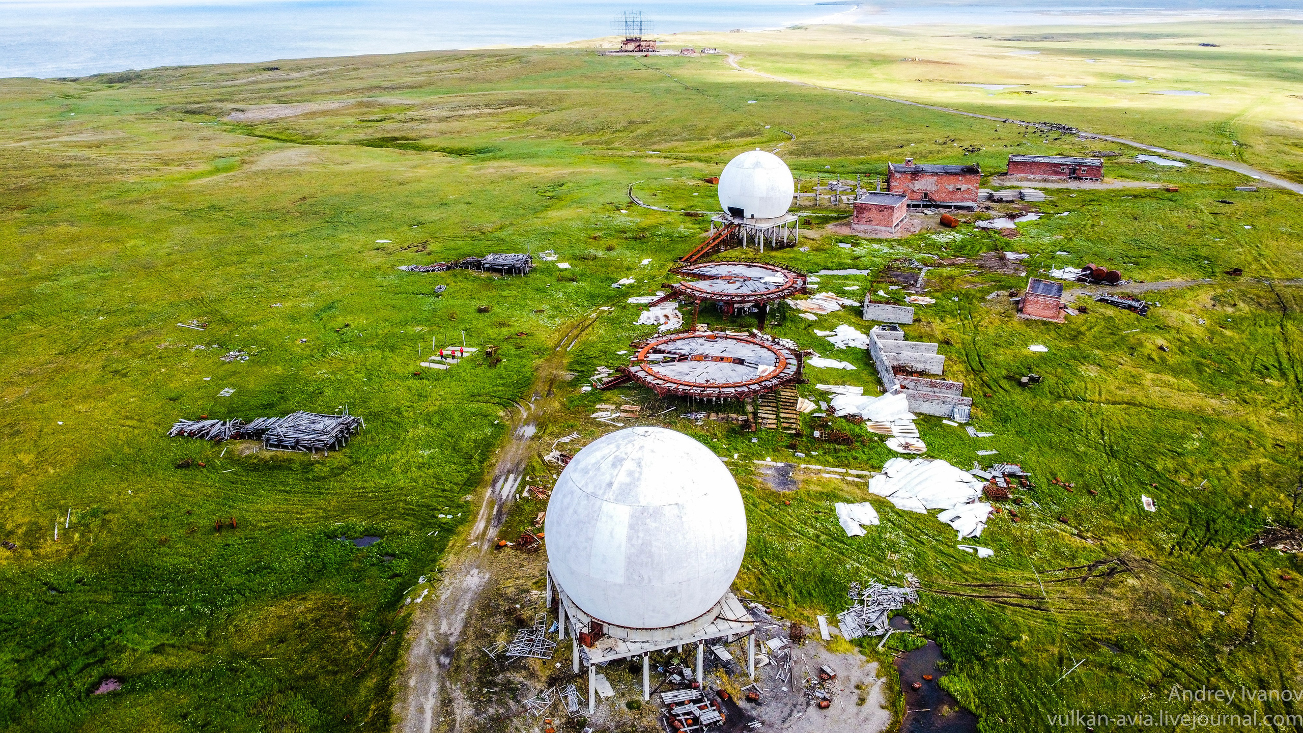 Амдерма — наука (2020 г.). Фотоальбом показывающий увлекательный мир авиации и мир медведей Андрея Иванова