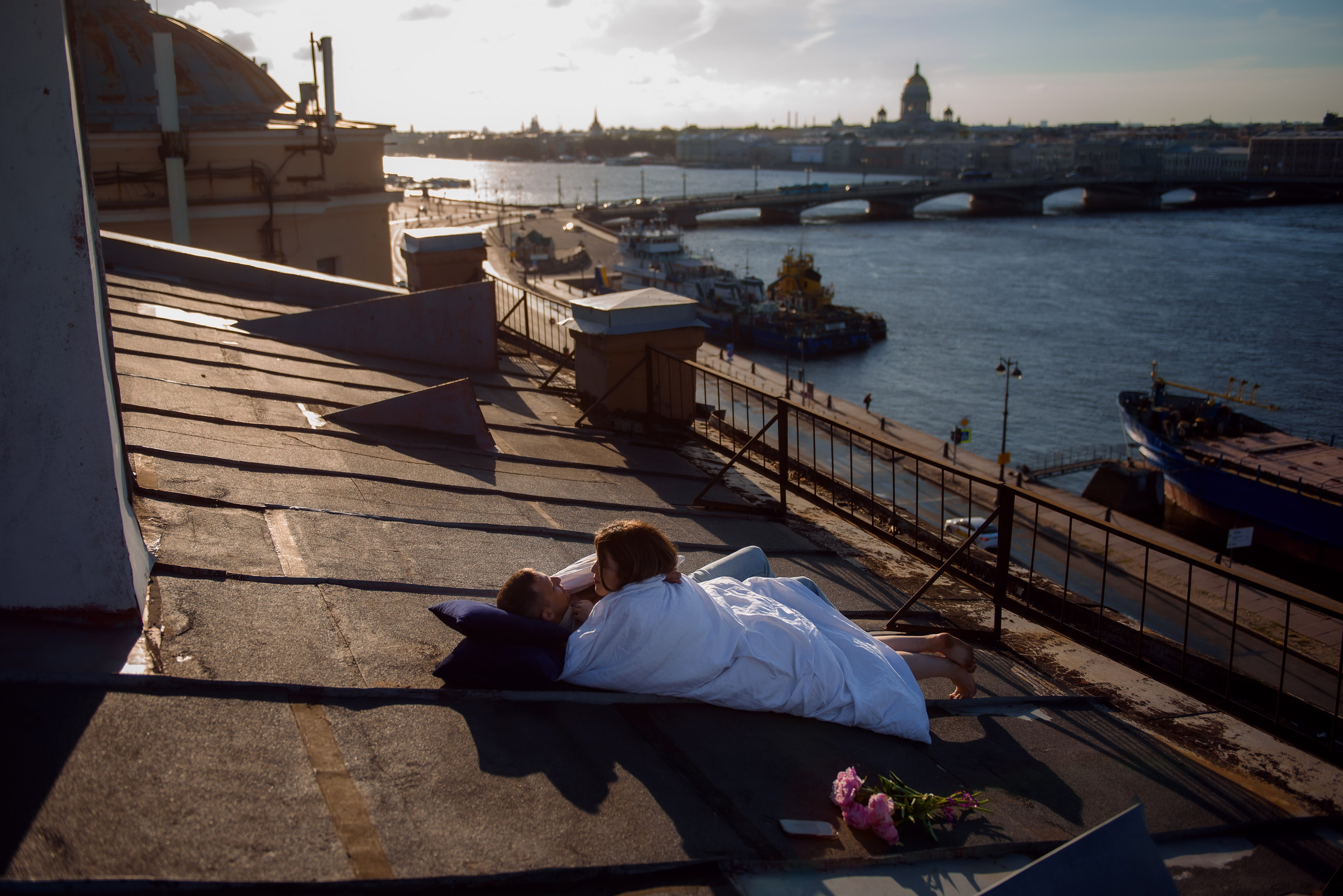 Лавстори. Анастасия Петрович фотограф, фотокорреспондент в Москве и Санкт-Петербурге. Фотосъёмка репортажа, мероприятия, корпоративная съёмка, контент
