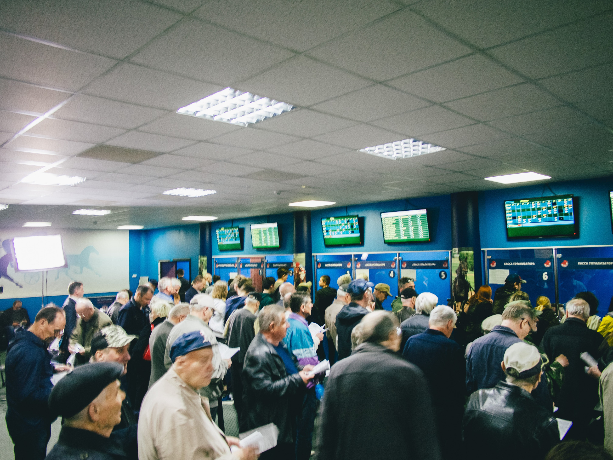 Московский ипподром образца 2018 года. Илья Михачёв Фотограф ПРО людей