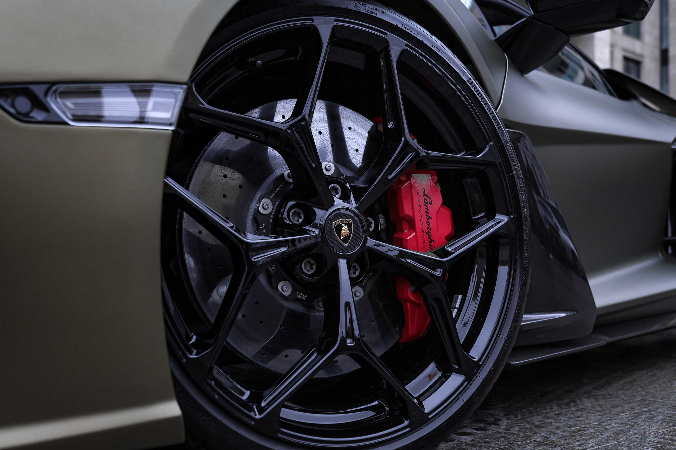 2024 Lamborghini Revuelto 6.5 AMT. Mixturecaptures