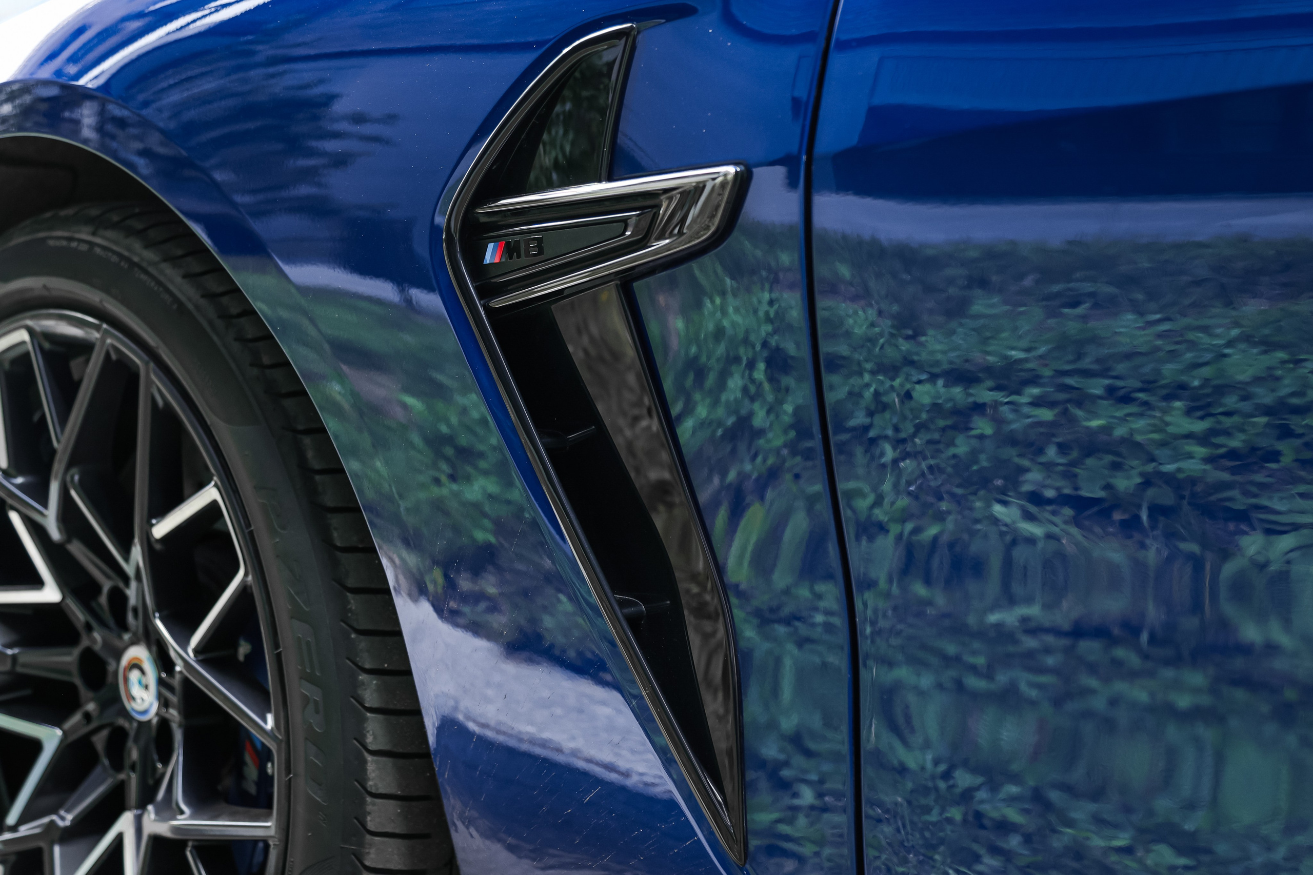 2022 BMW M8 COMPETITION RESTYLING FROM USA $145,000 / 17,500 KM ODOMETER. Mixturecaptures