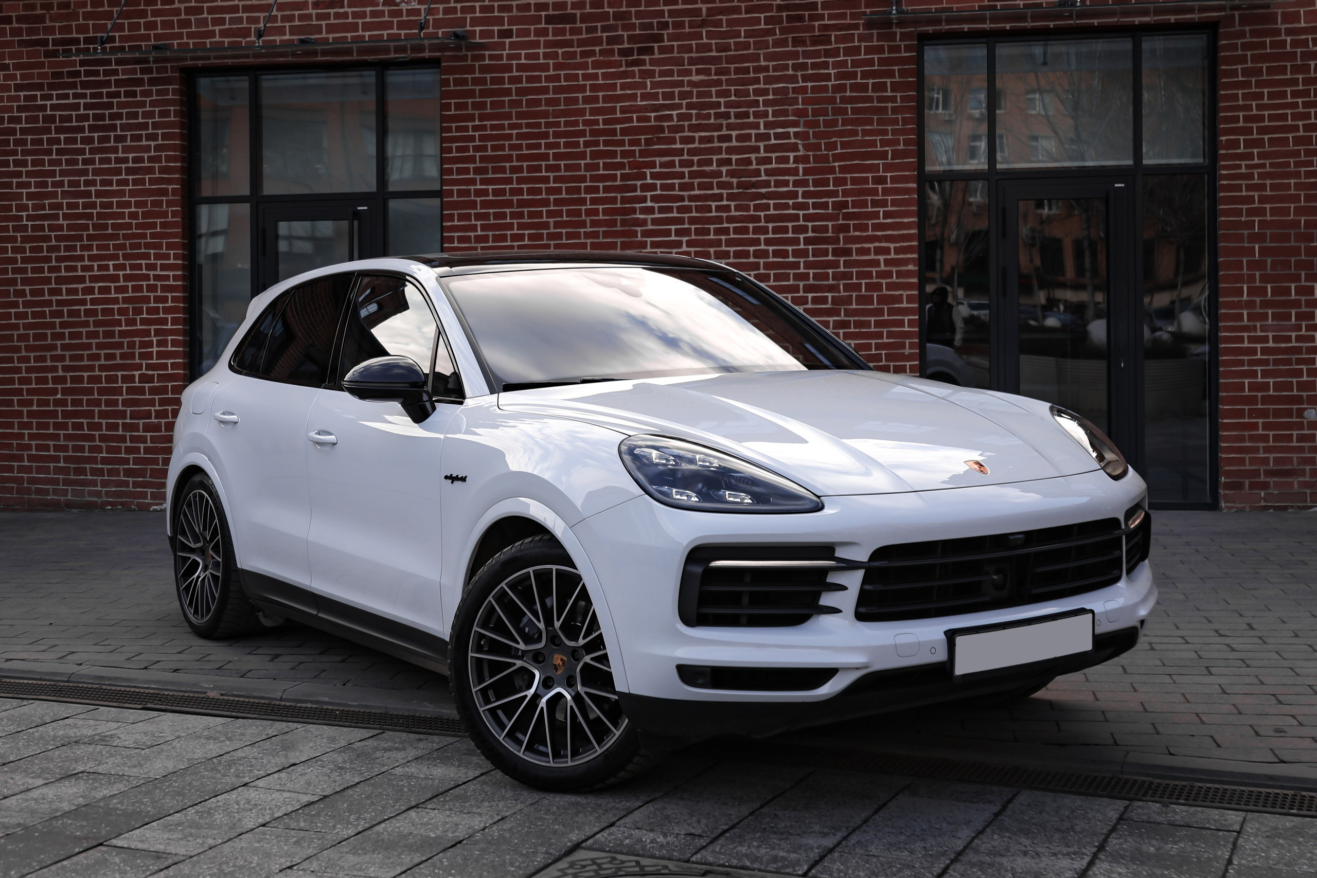 2020 Porsche Cayenne 3.0 AT. Mixturecaptures