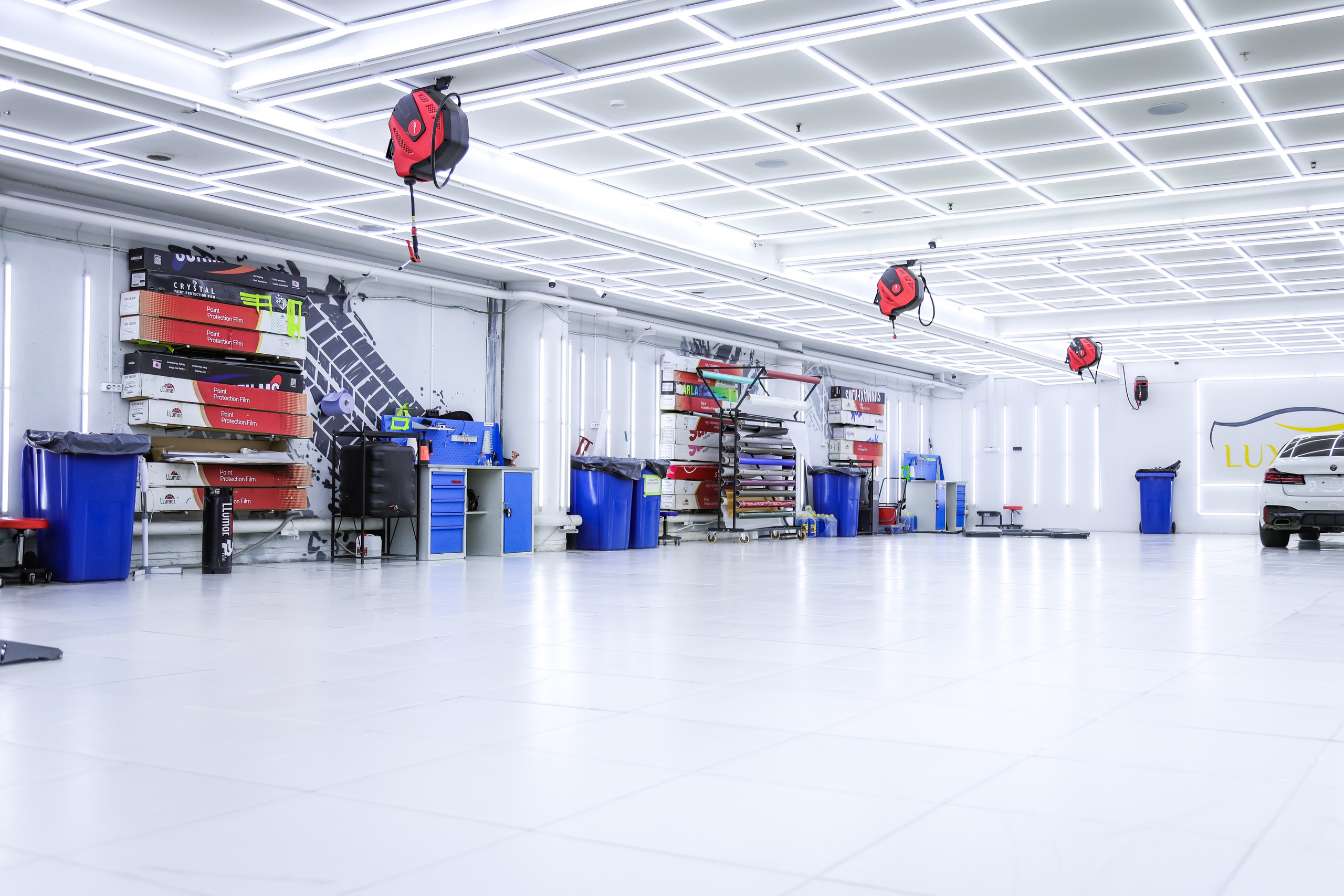 LUXE AUTO DETAILING. Mixturecaptures