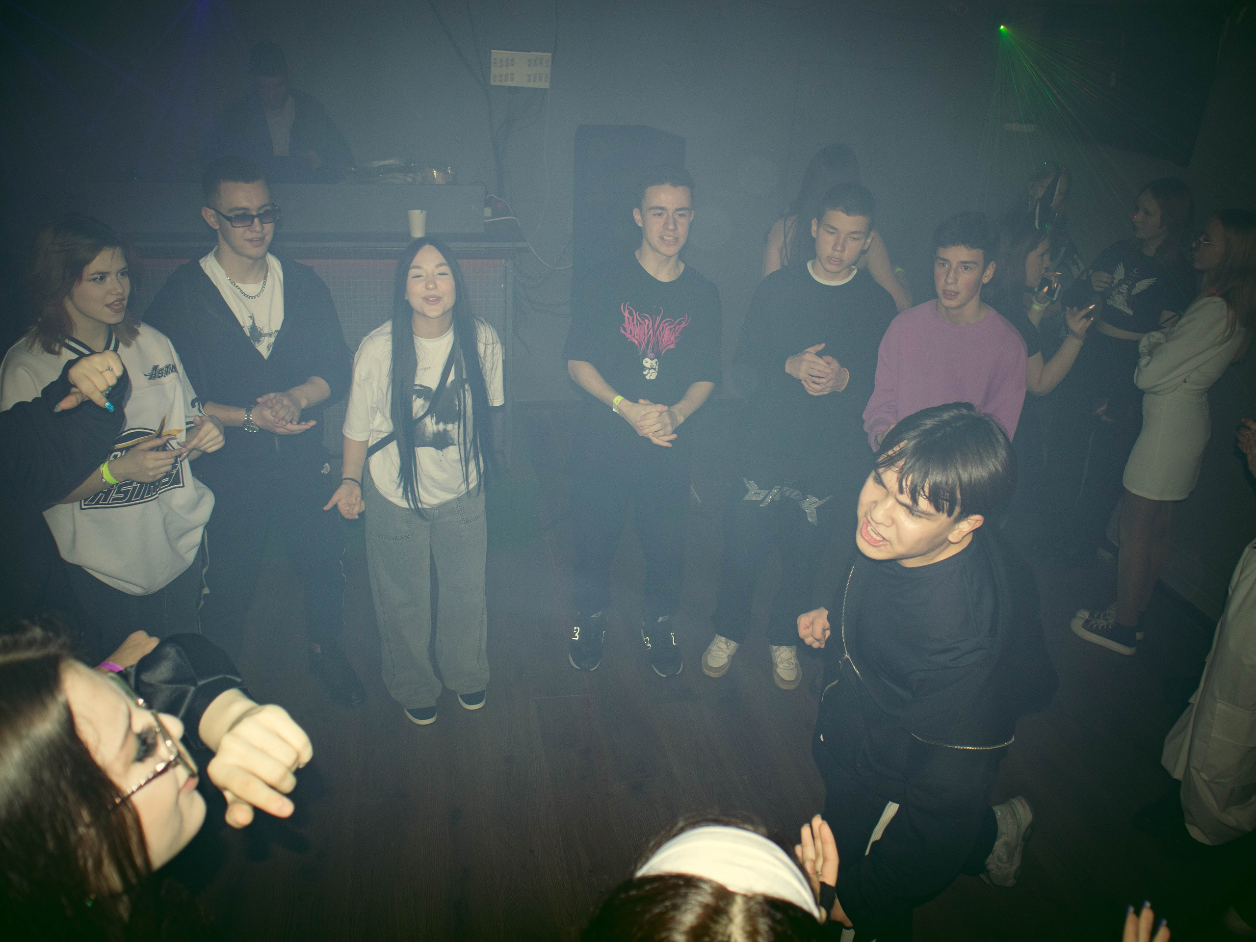 MOSHPIT. Фотограф и видеограф в Бугульме Аня Трутнева