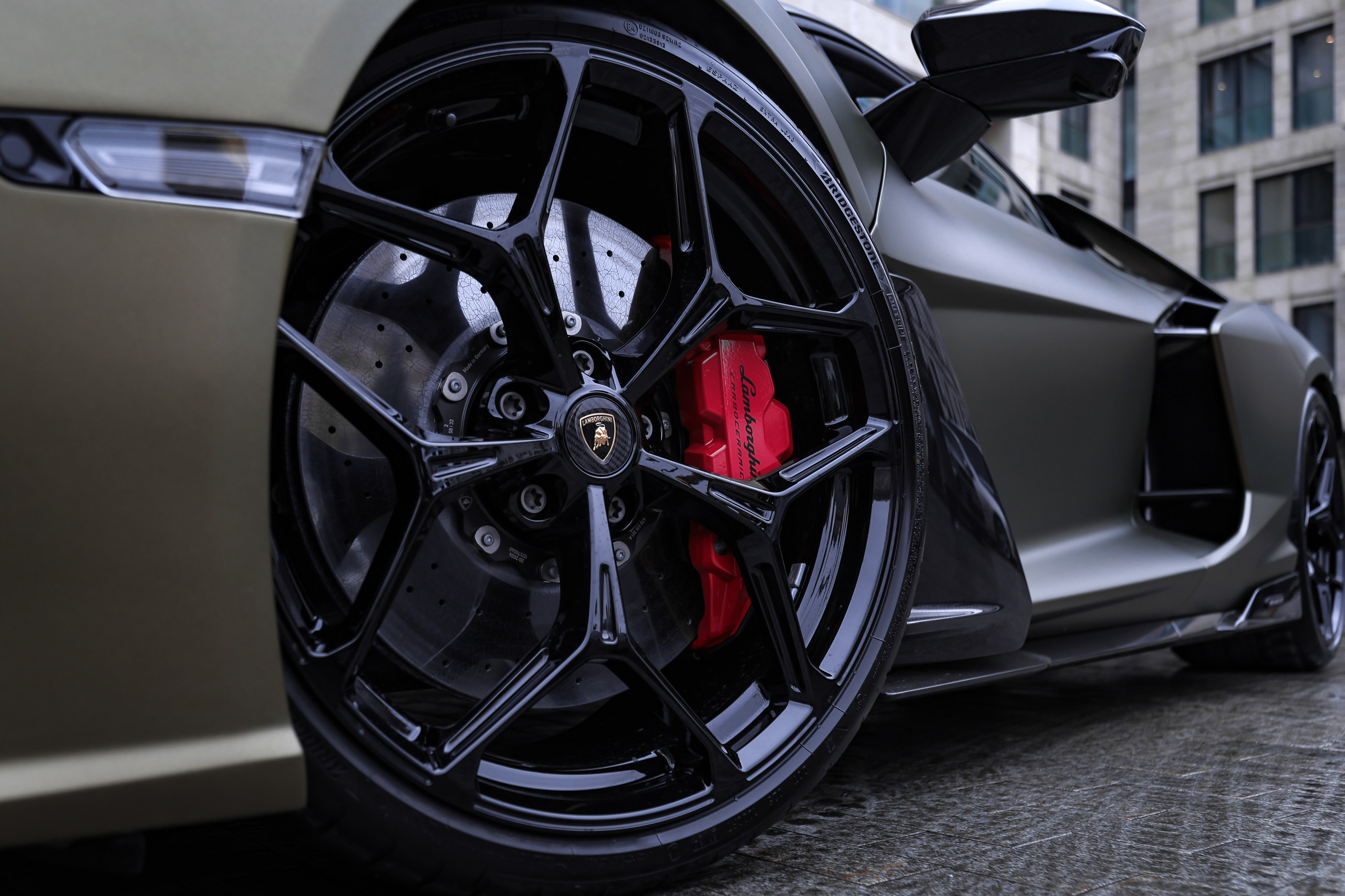 2024 Lamborghini Revuelto 6.5 AMT. Mixturecaptures