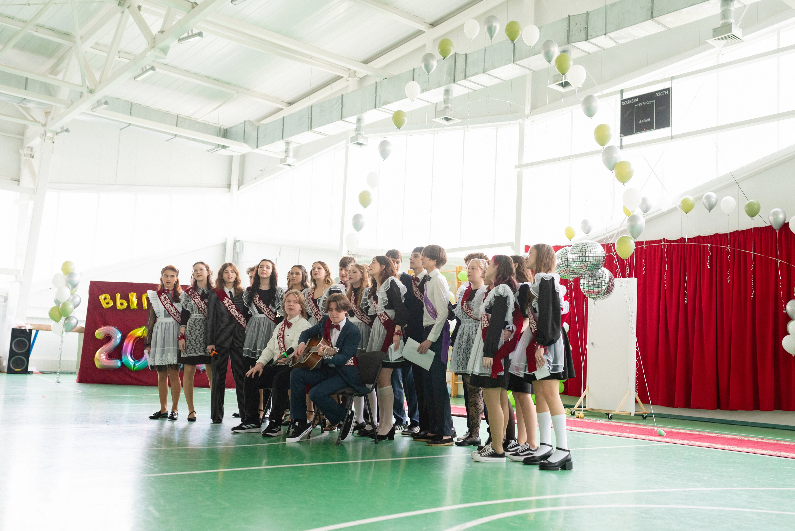 Фотограф на выпускной для старших классов в Сургуте и Нефтеюганске