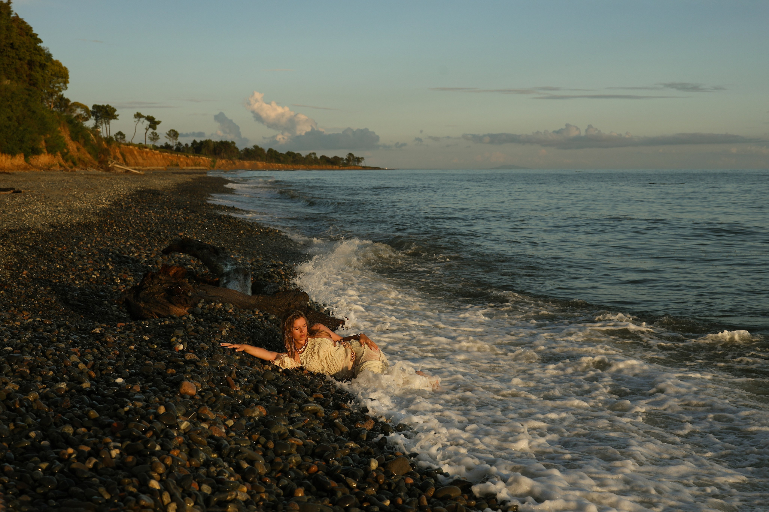 Фотосессия для Валерии на пляже Абхазии. Свадебный и семейный фотограф в Абхазии Жанна Соснина