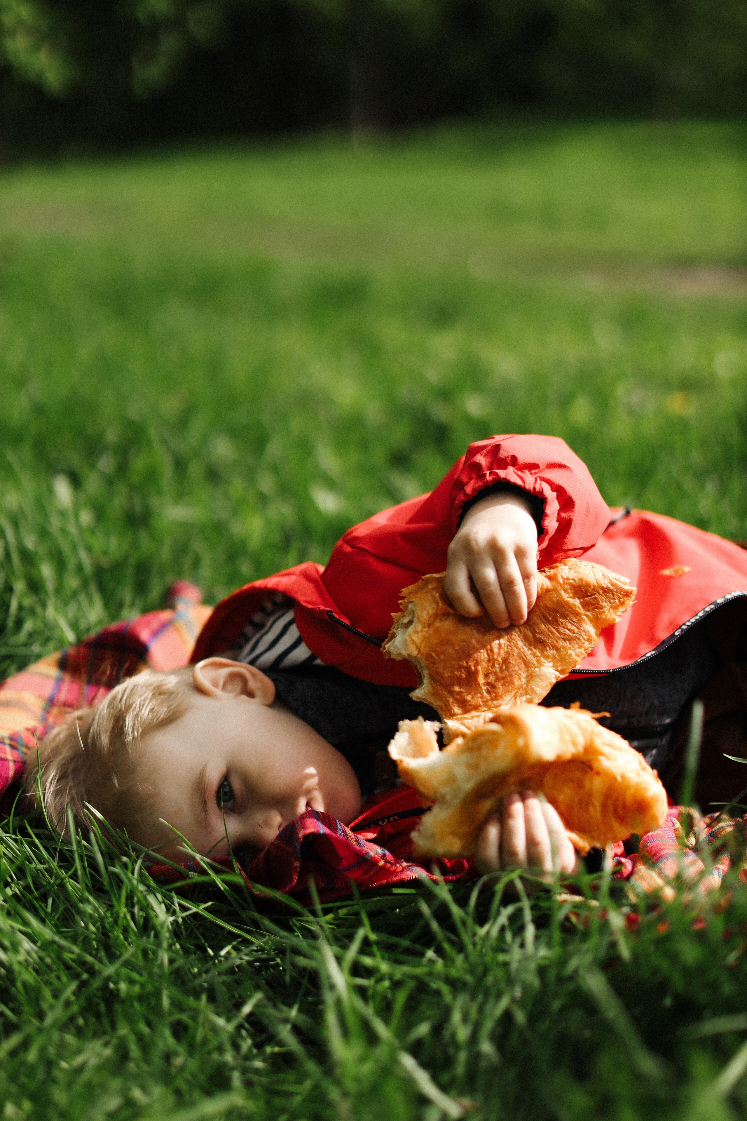 Прогулка мамы с сыновьями. Семейный и lovestory фотограф в Москве Светлана Коняхина