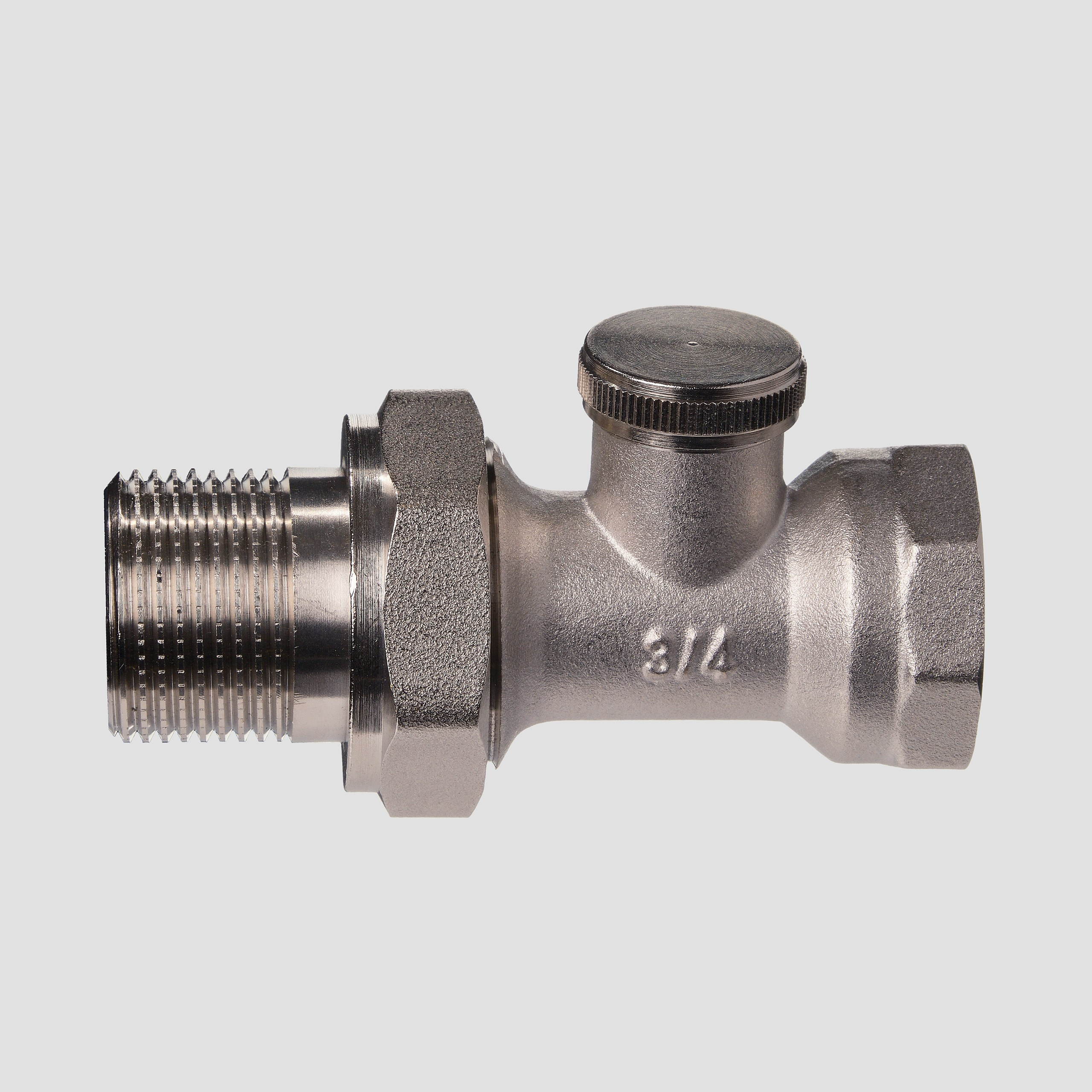 Предметные фотографии регуляторов и нагревателей для отопительных приборов