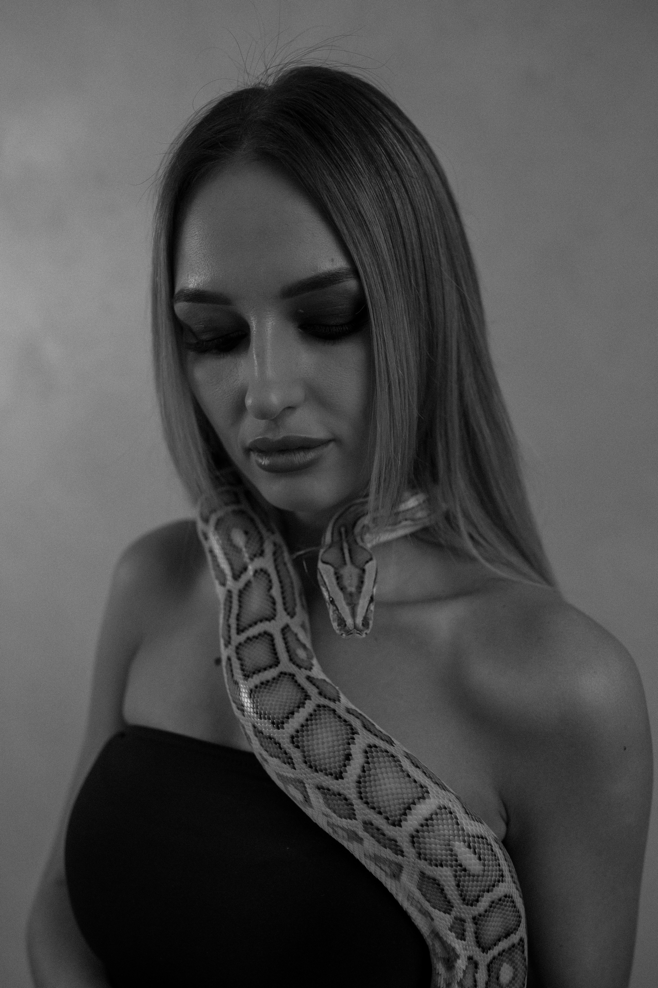 Фотосессии со змеей. Свадебный фотограф в Москве и Твери