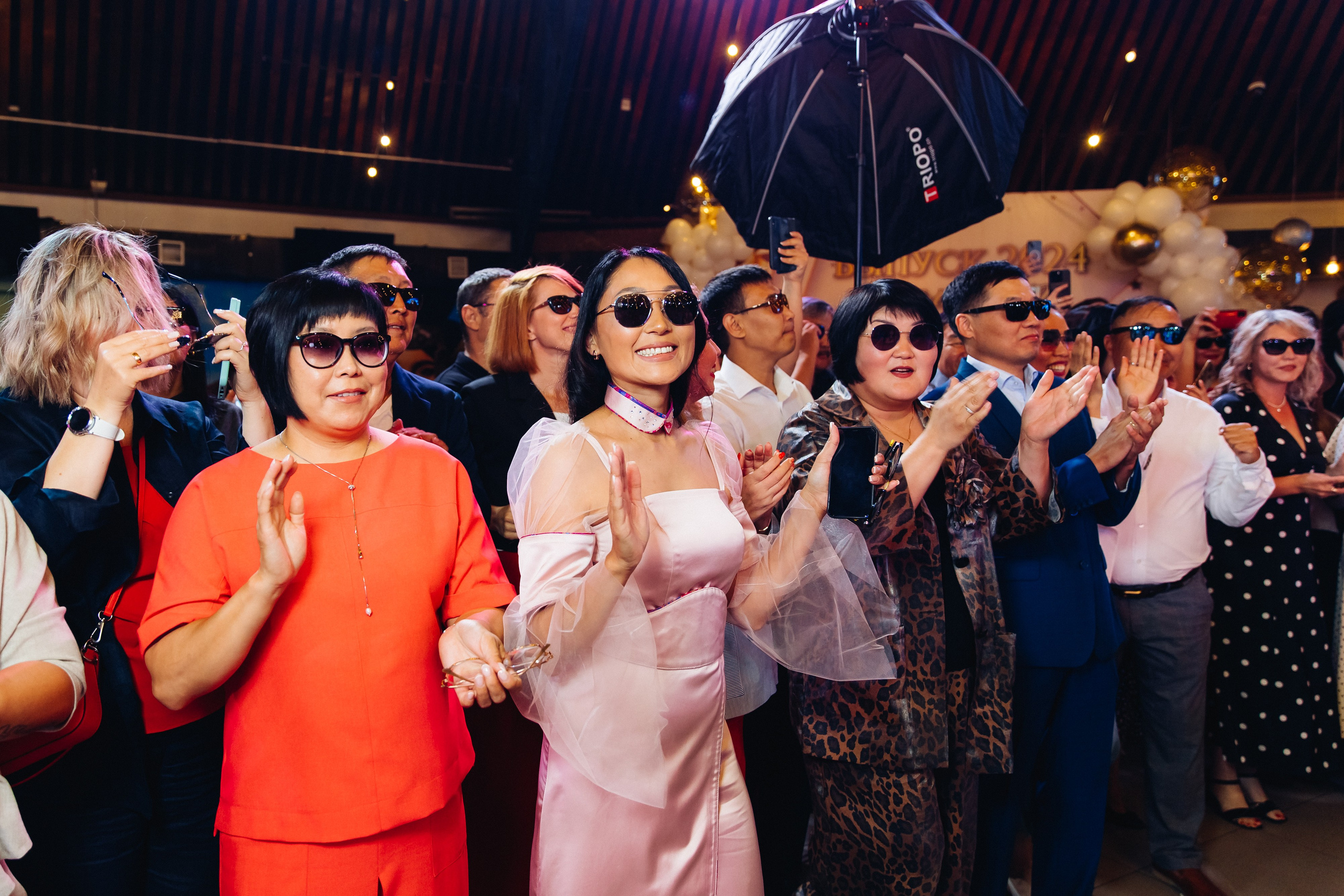 Выпускной вечер. 49 школа. Баран на корове. Свадебный и семейный фотограф в Улан-Удэ