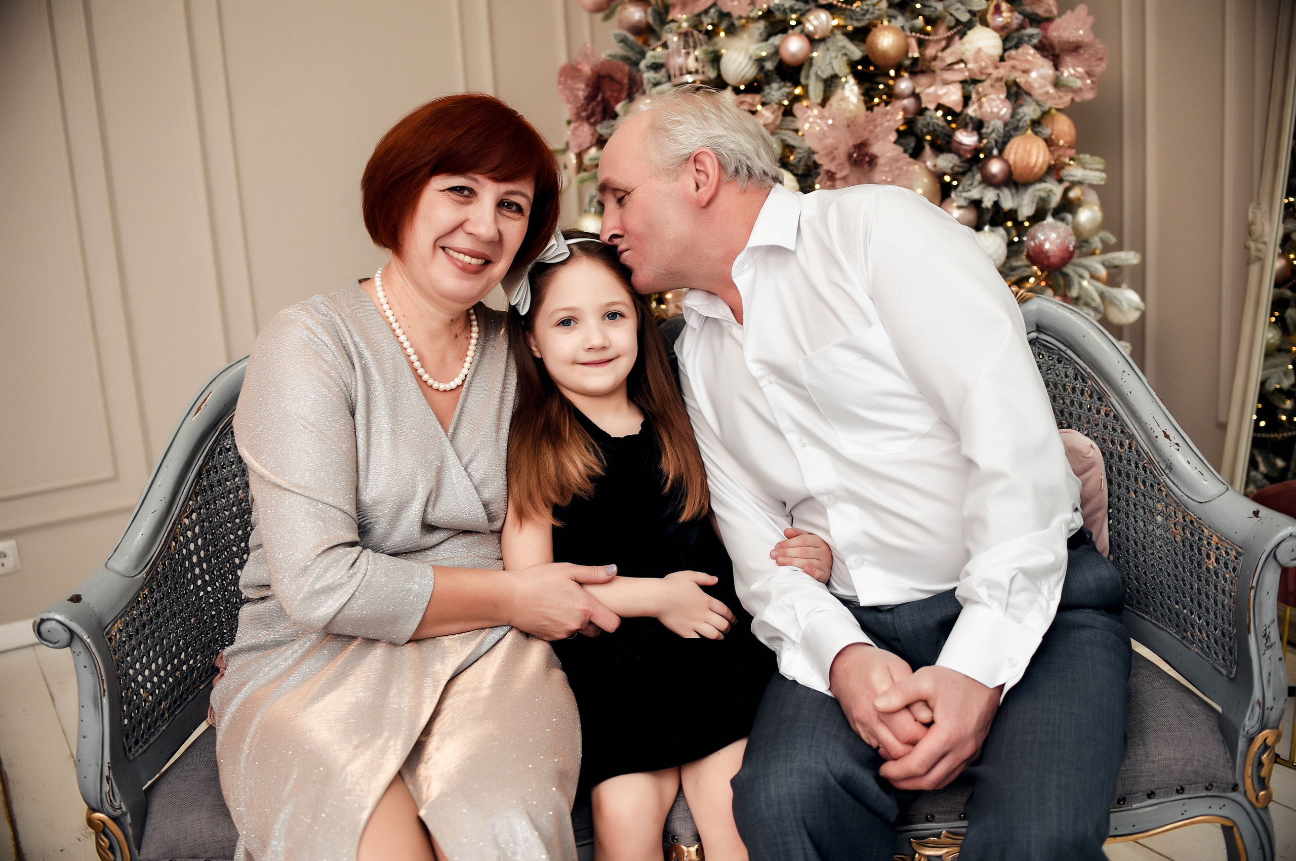 Новогодняя семейная. Свадебный, семейный, детский, контент фотограф в Омске Максим Ильин