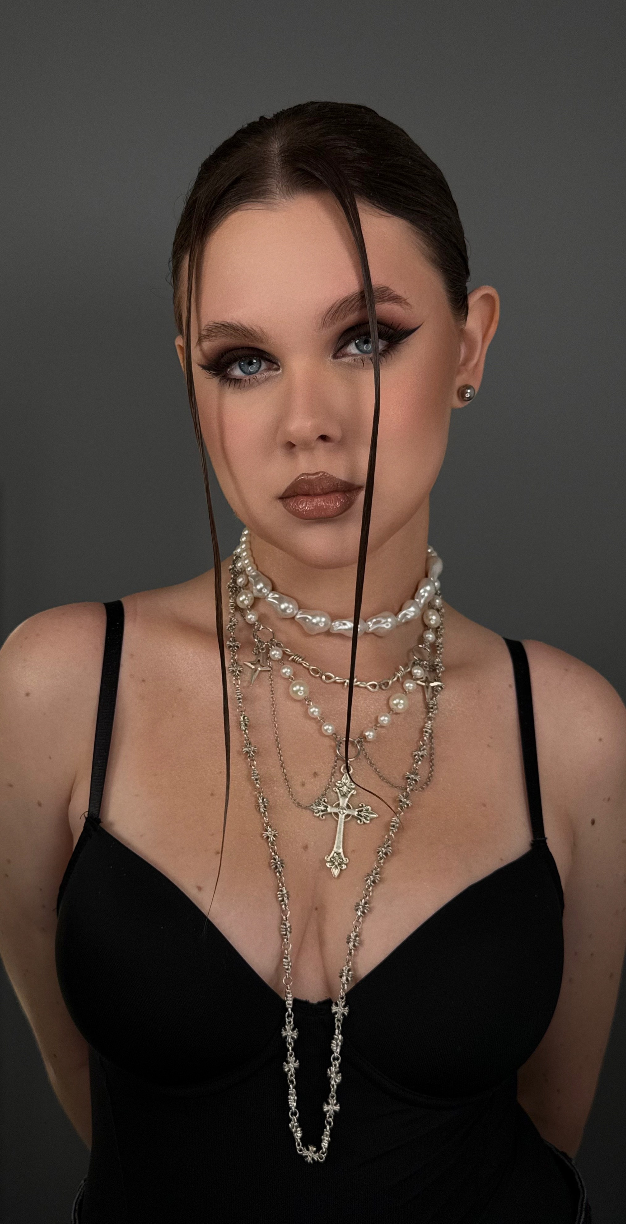 Образы. Студия визажистов, стилистов по прическам, бровистов и мастеров по ресницам