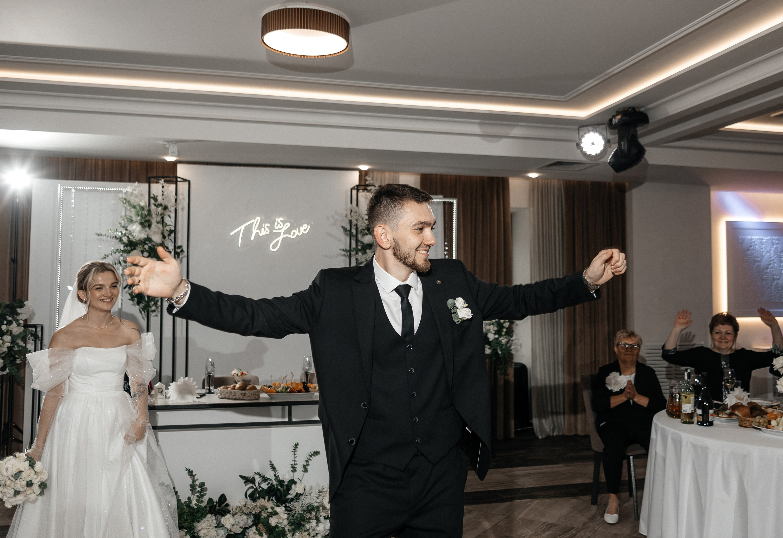 Даниил & Кристина | 20.08.25. Свадебный и семейный фотограф в Омске Евгения Хакимова