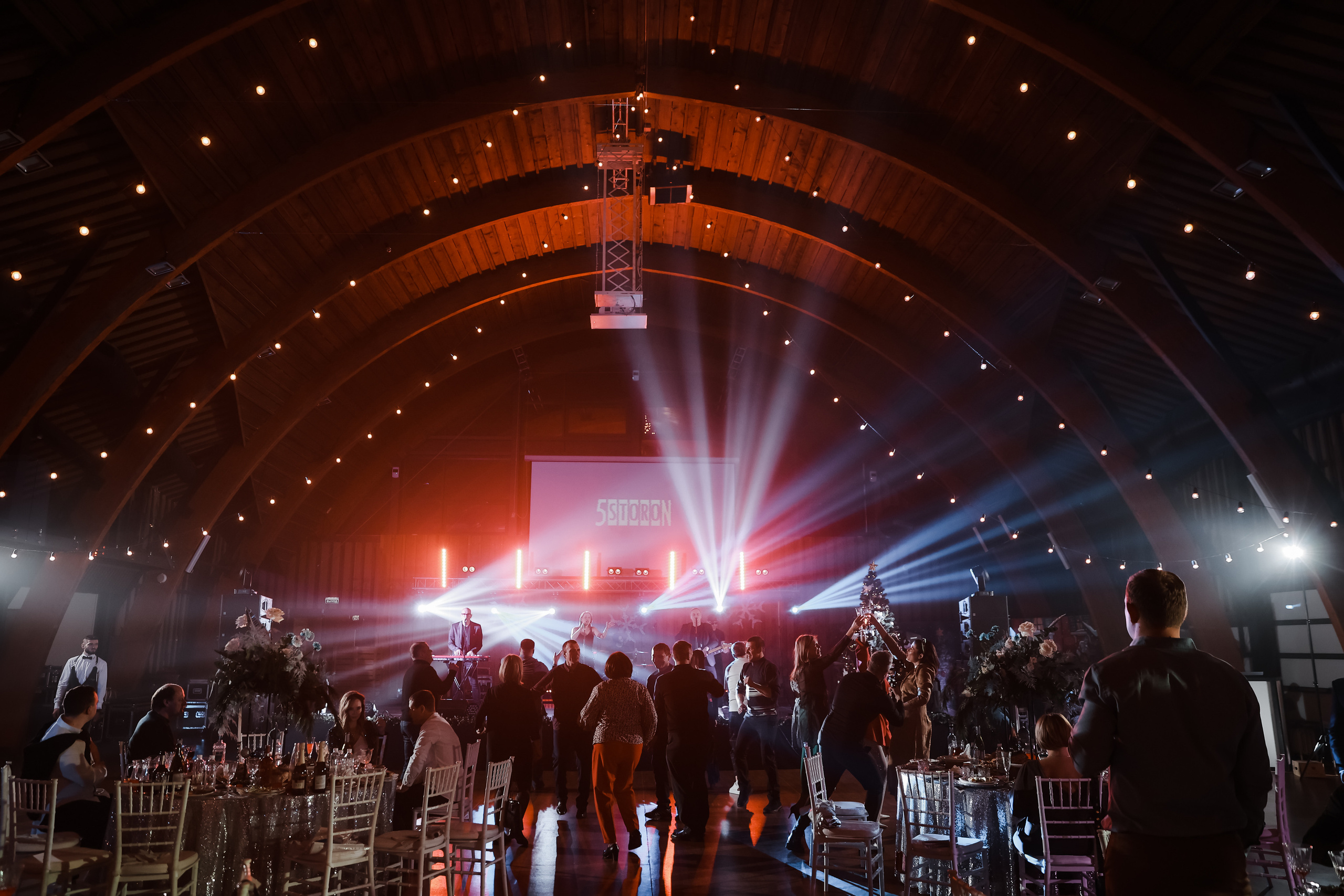 Корпоратив компании «ВторГазТруба» 24 декабря 2021 года. Ведущий на свадьбу, корпоратив и юбилей в Москве Сергей Рябинин