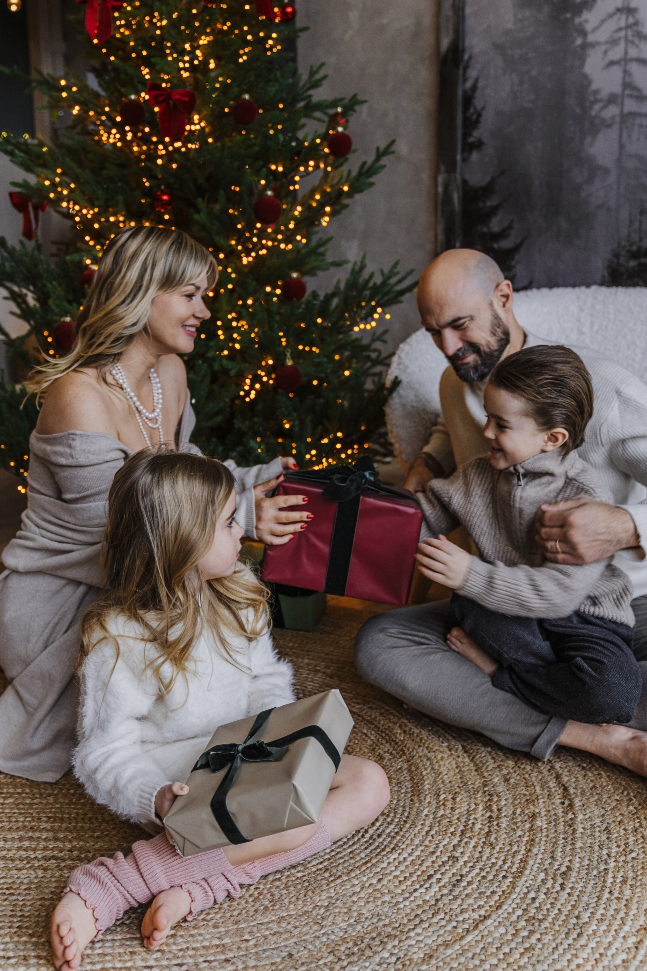 Лиза, Скарлетт, Винсент и Деннис. Минск, Рождество. Olga Modjaro