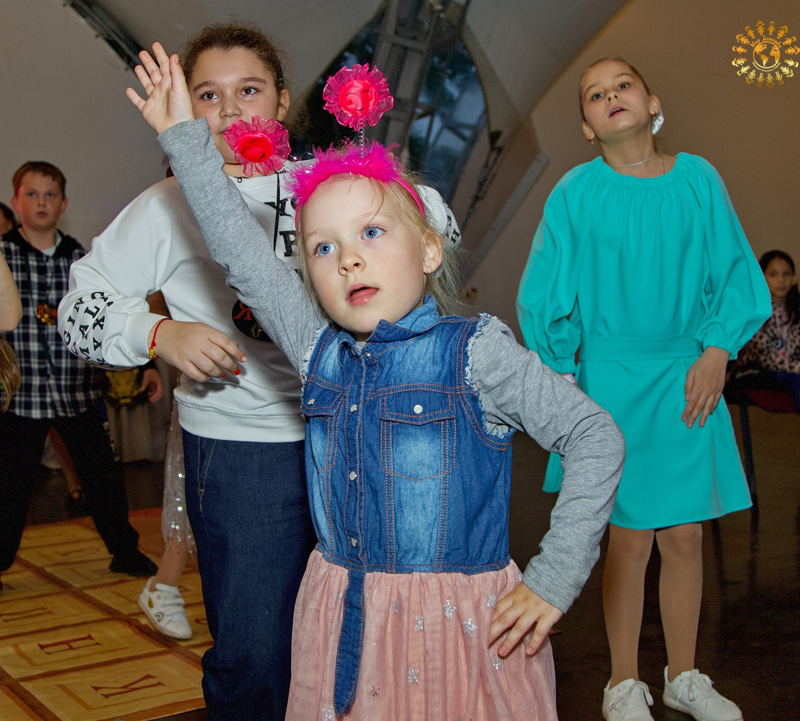 Выпускной 2023 (Школа 1195, 4-й класс). Репортажная съемка в Москве и области. Анималистика