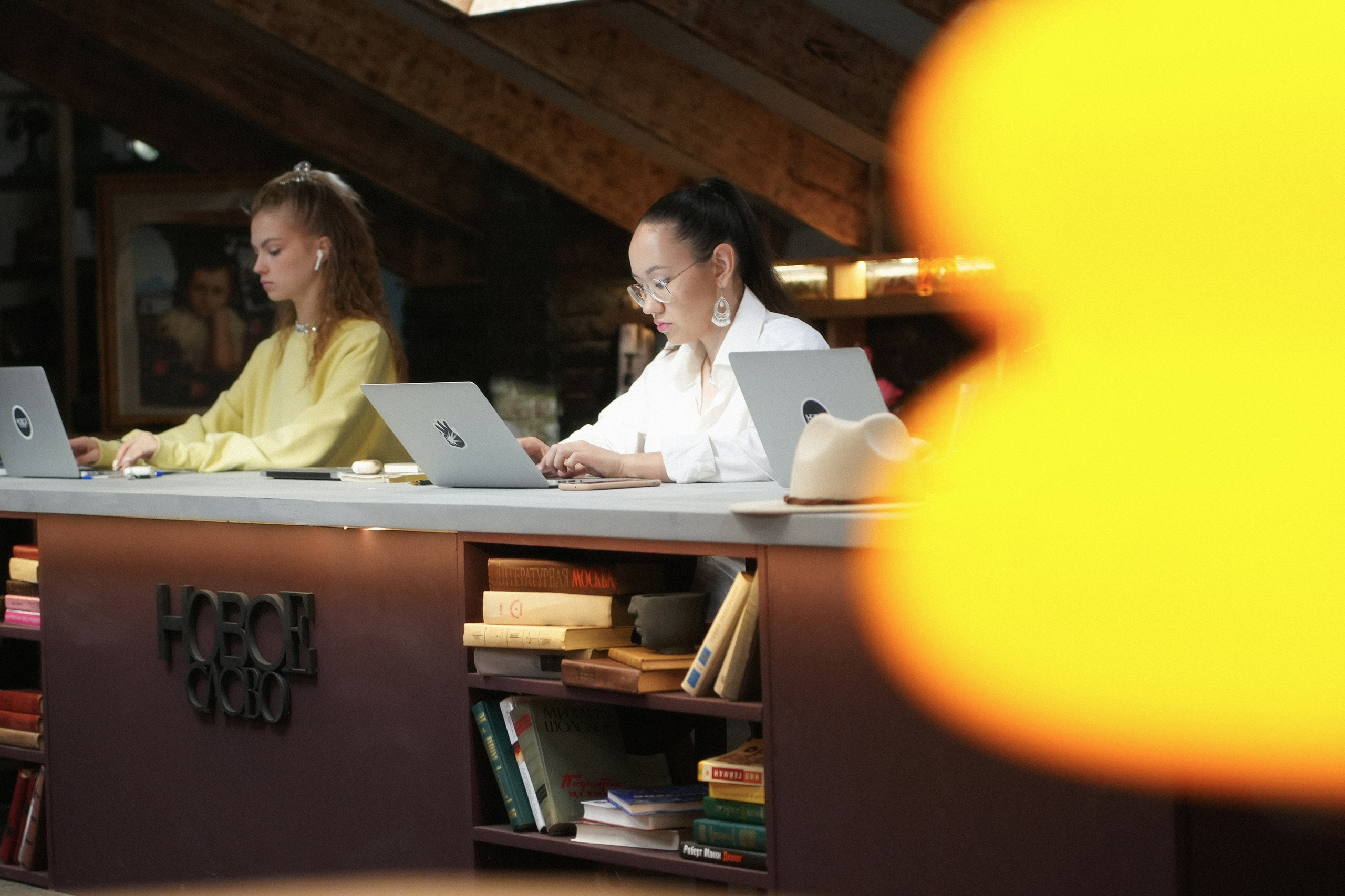 НОВОЕ СЛОВО. ANNA — PHOTOGRAPHER