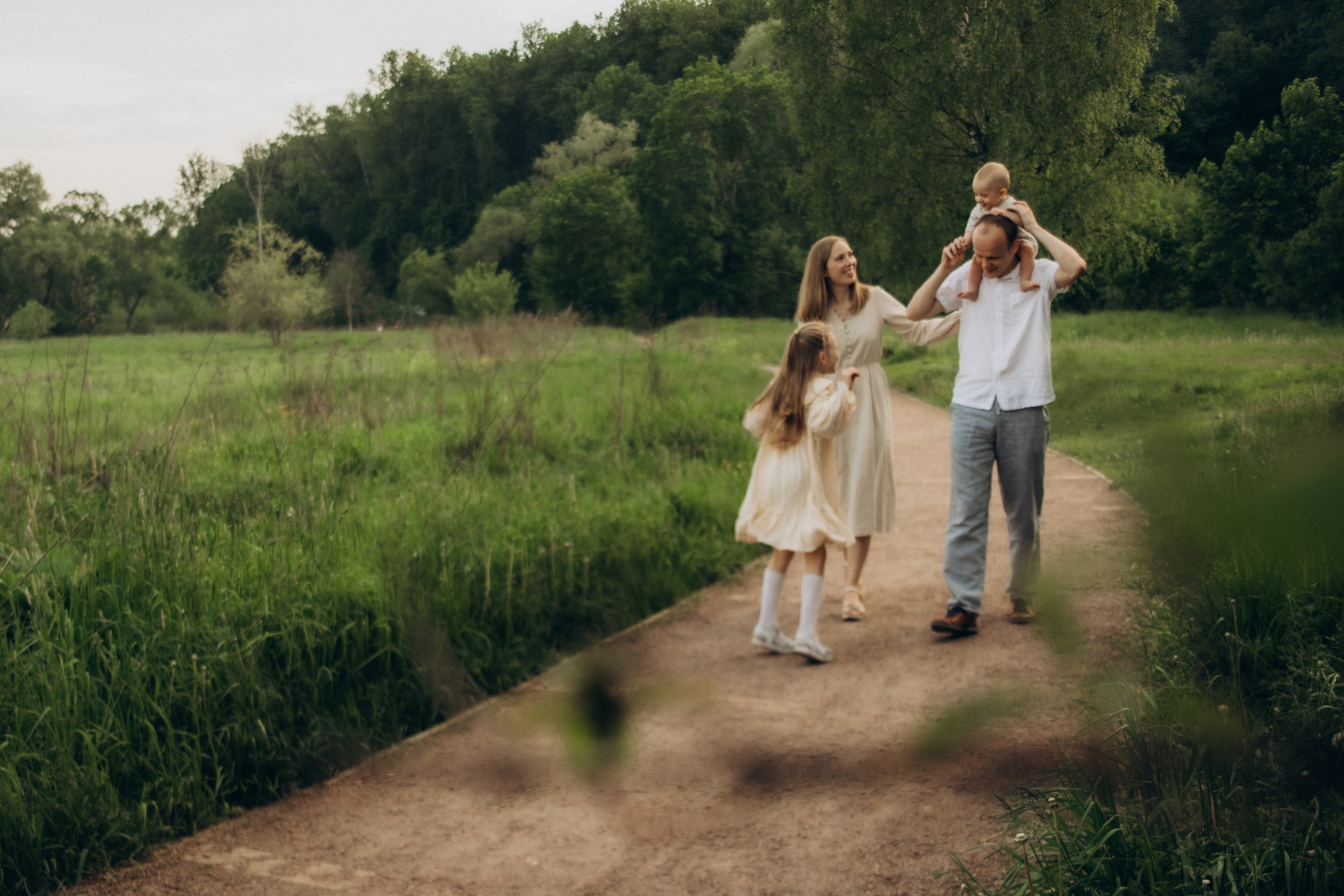 Теплым майским вечером. Гаврилова Настя семейный фотограф lifestyle в Москве