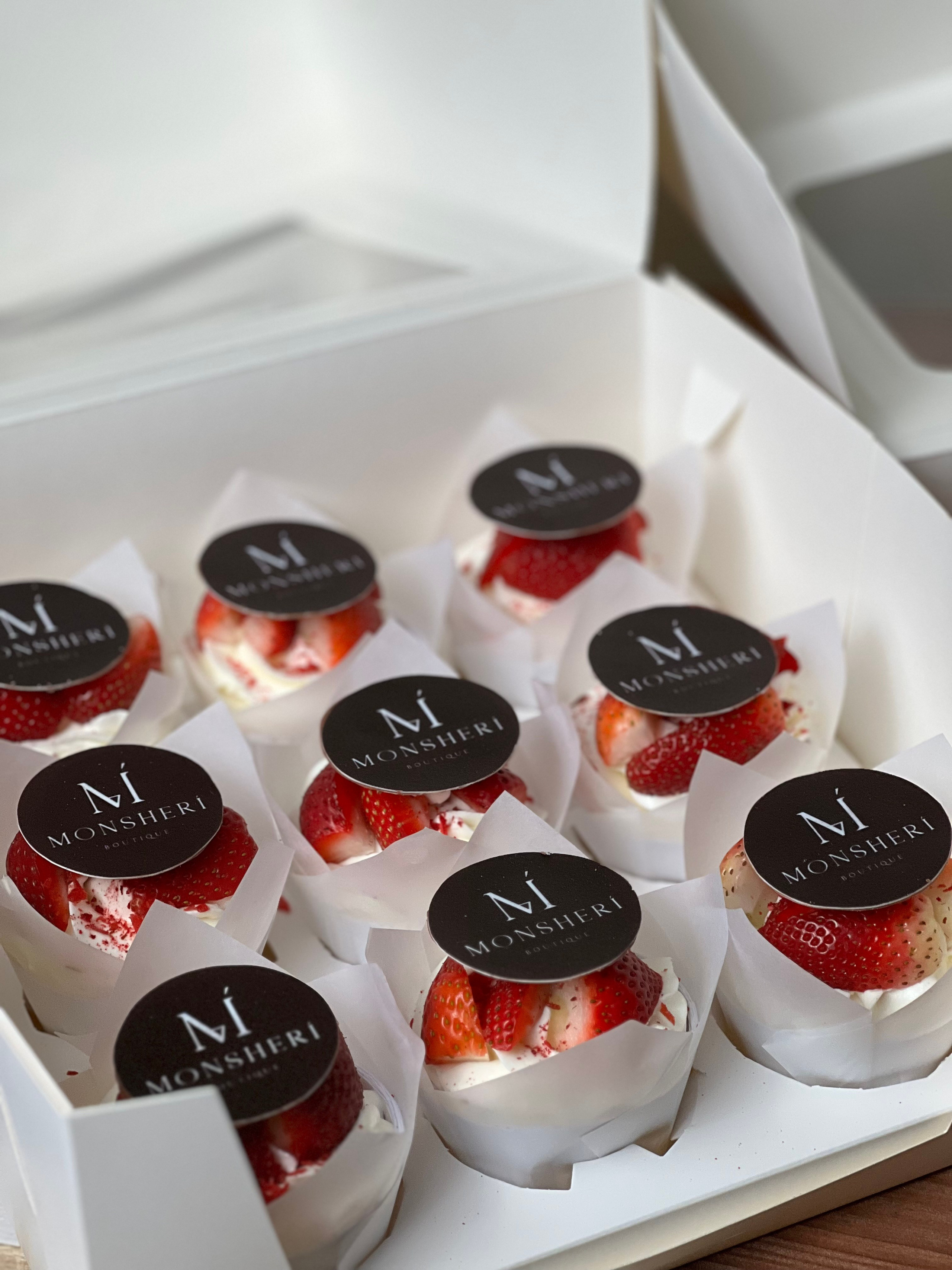 Торты и десерты. Выездной кейтеринг, съедобные букеты, торты и сладости на заказ