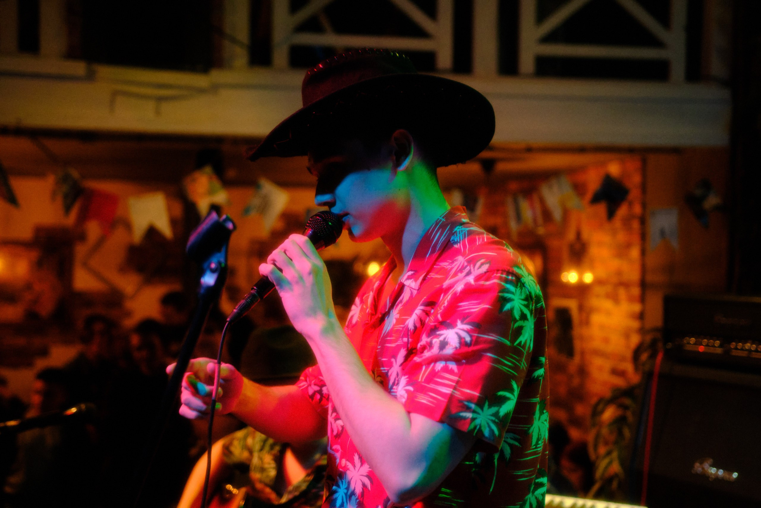 ArtaPub. Антон Ив