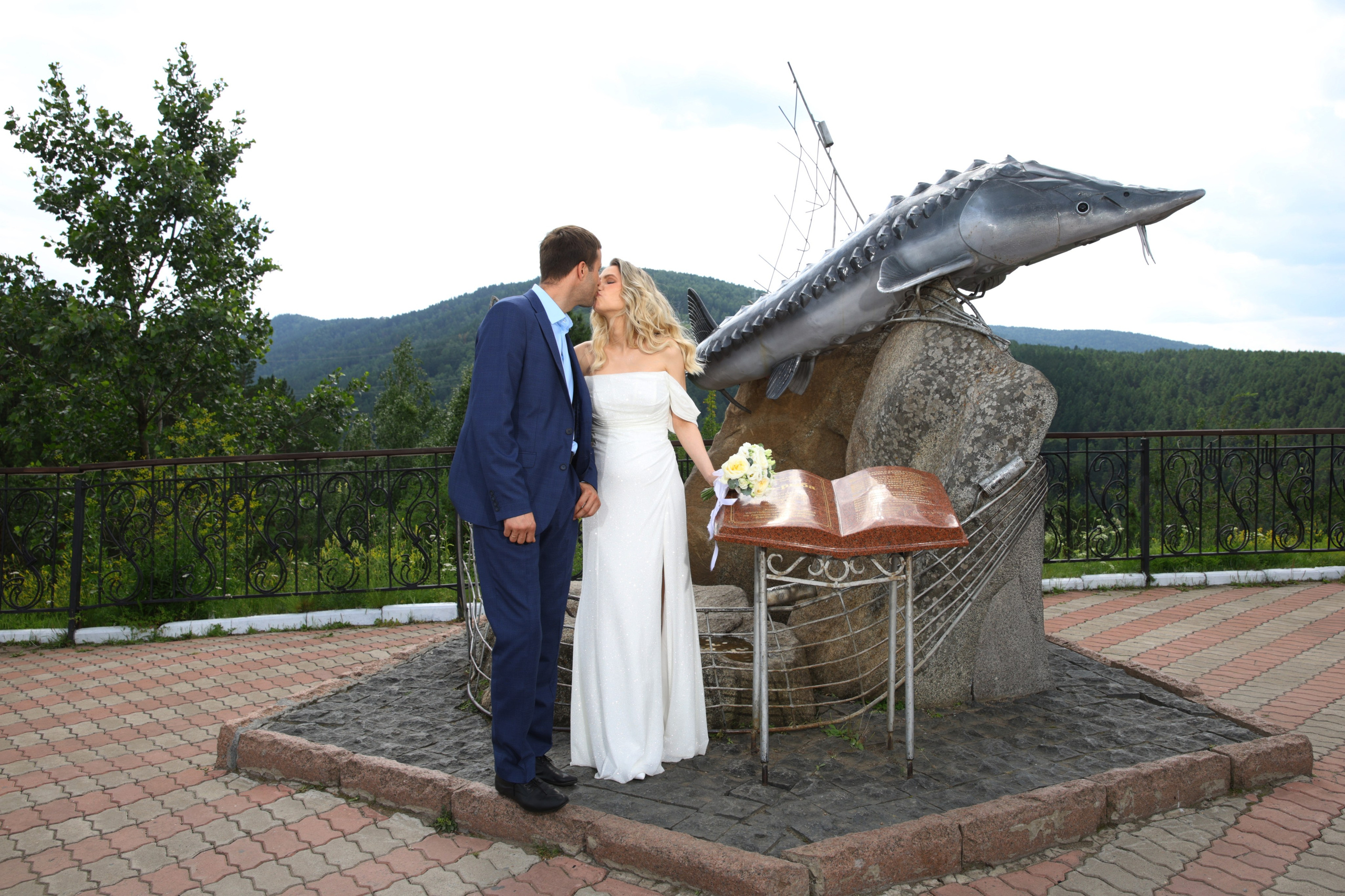 Из Загса сразу за город