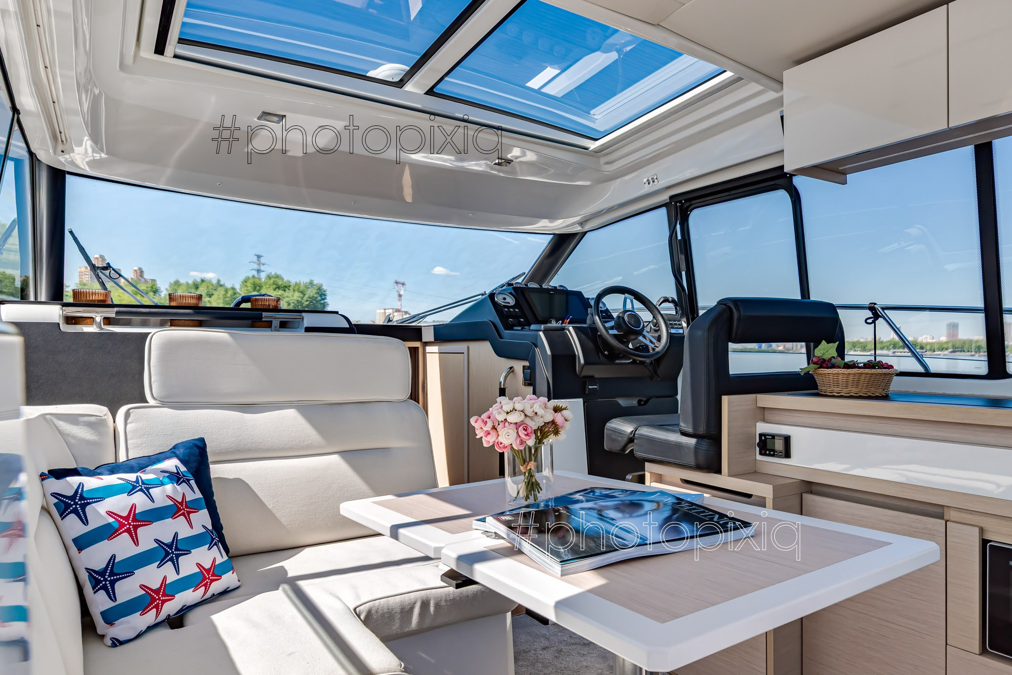 Фотосъёмка яхты Jeanneau NC 33 для брокера. Интерьерная съёмка и виртуальные туры — Интерьерный фотограф Кузнецов Сергей (photopixiq)
