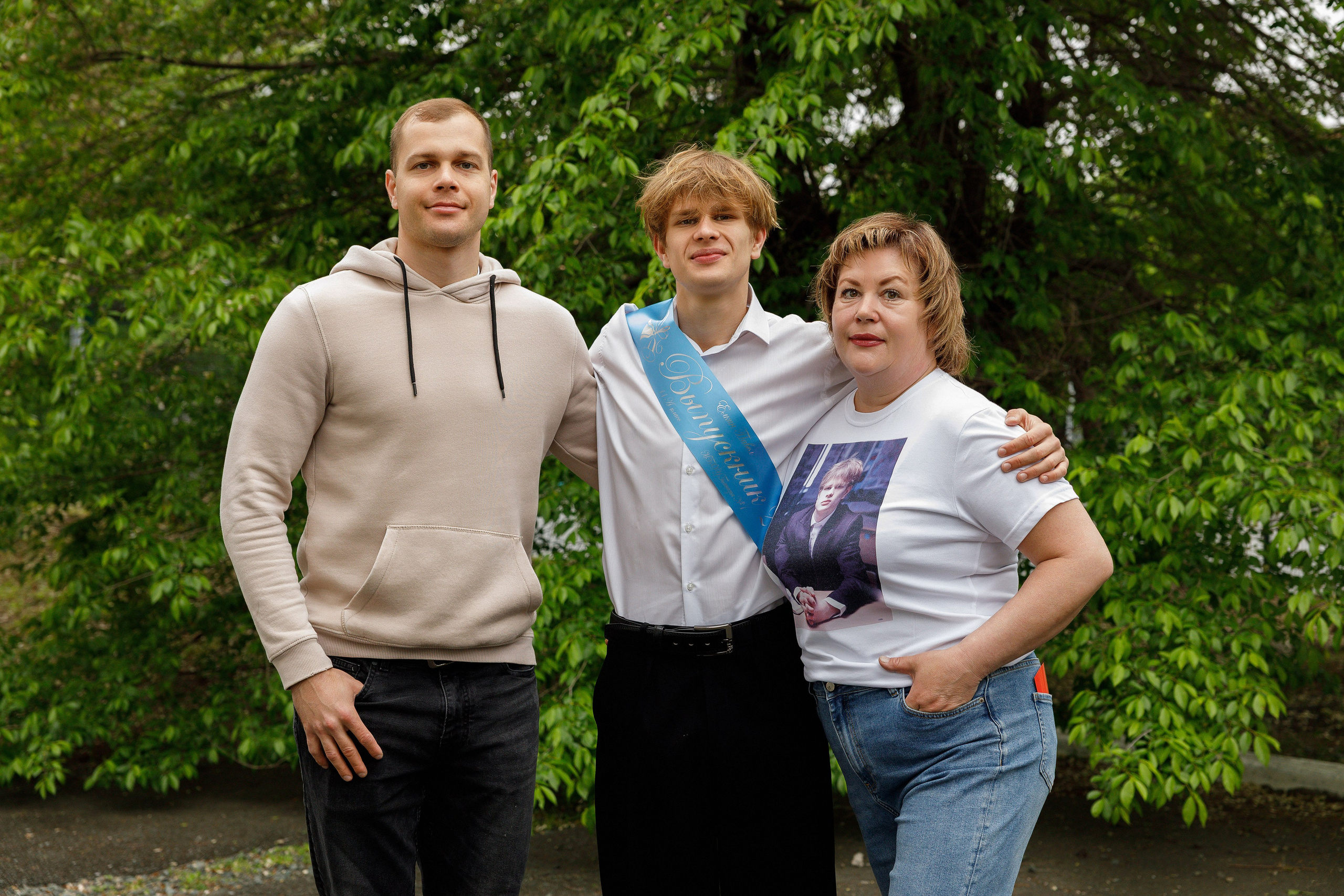 Последний звонок Гимназия Артем. Photoalbum-vl.ru