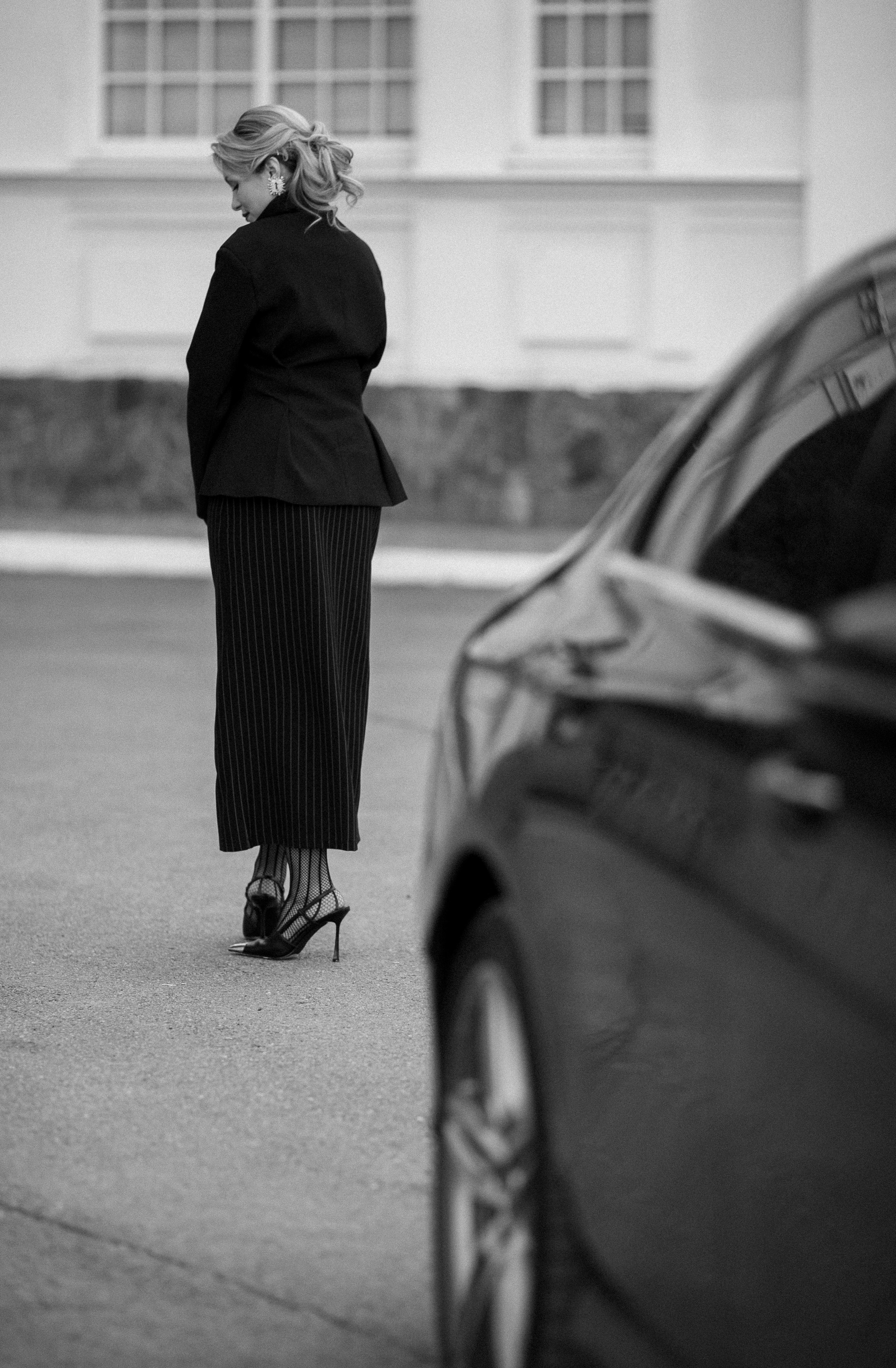 Марина. По следам Хельмута Ньютона. Евгения Мусатова — женский фотограф. Работаю в республике Удмуртия. Выезжаю на съемки в другие города