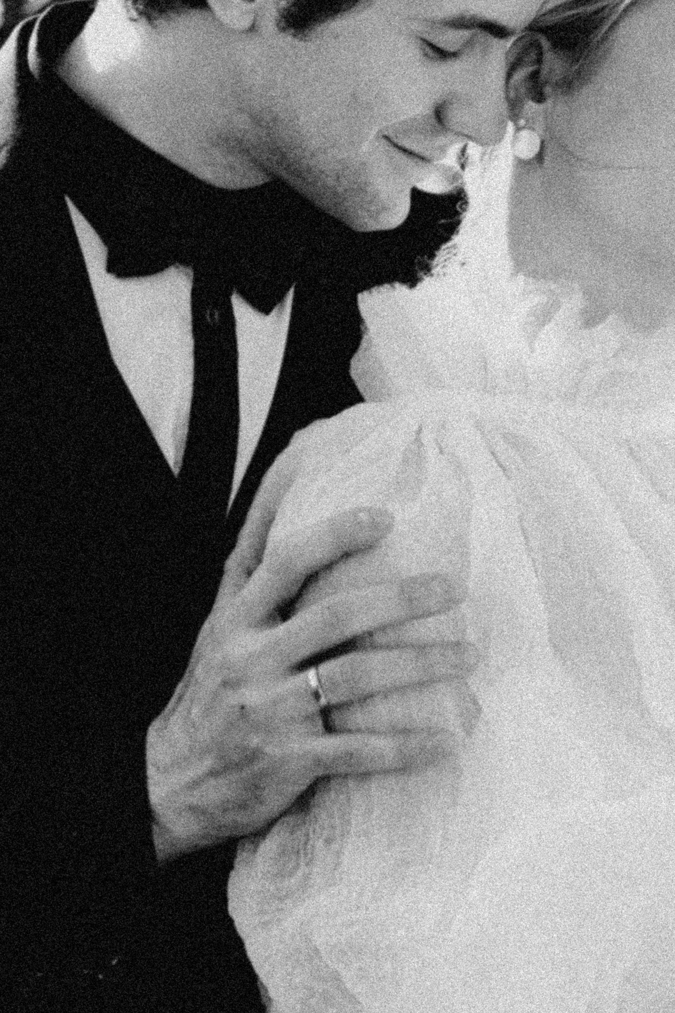 СВАДЕБНАЯ СЬЕМКА В ПАРКЕ ОРАНИЕНБАУМ. Профессиональный фотограф, Санкт-Петербург — Виктория Богомолова