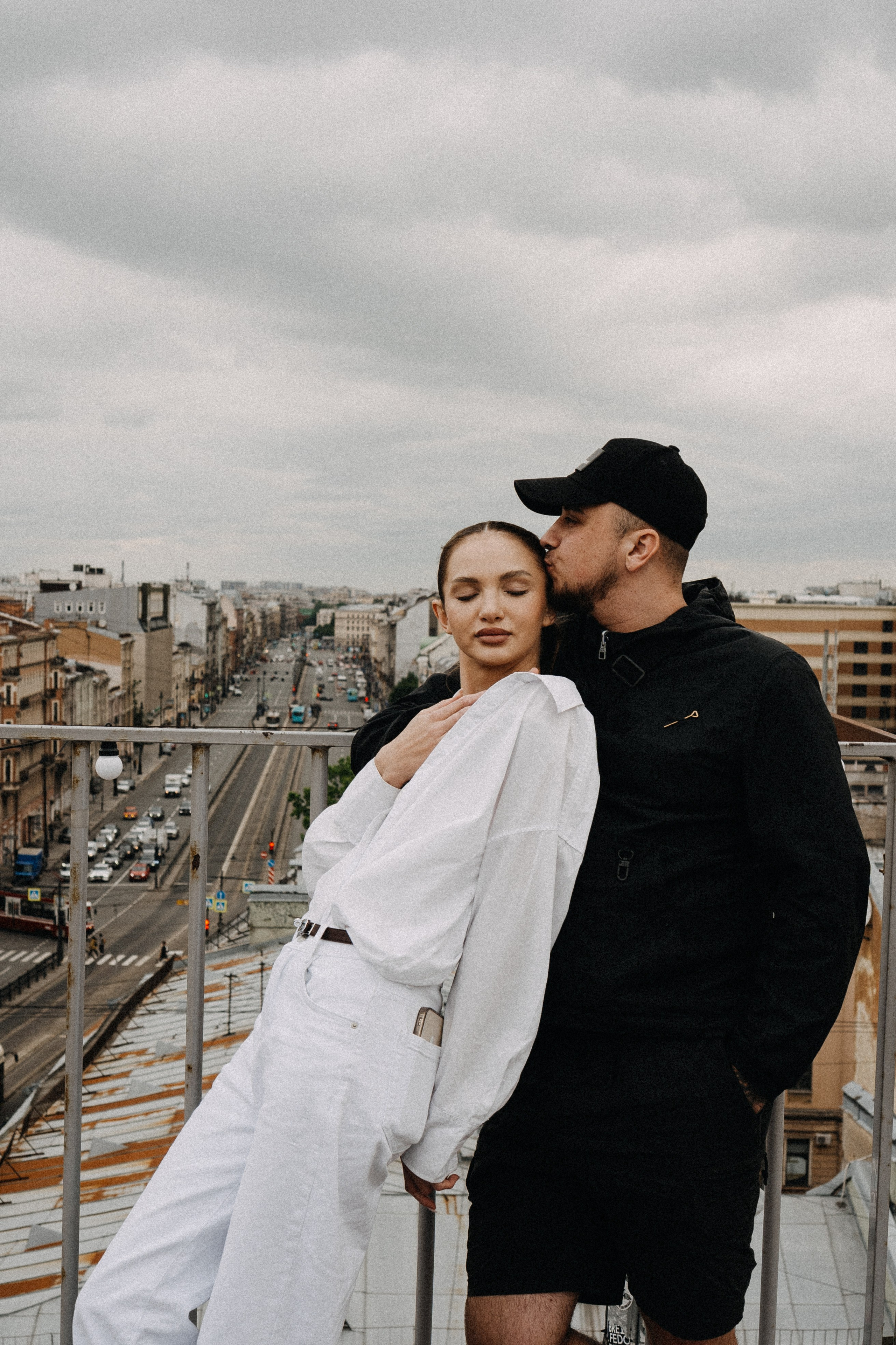 МЫ ГУЛЯЛИ ПРО КРЫШАМ ПИТЕРА. Профессиональный фотограф, Санкт-Петербург — Виктория Богомолова